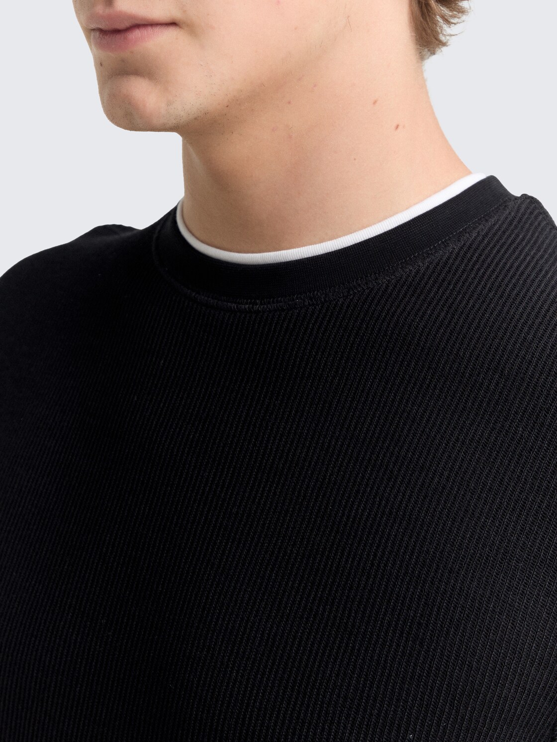 Langarmshirt im 2-in-1-Look - Black - Detail-Model-Ansicht