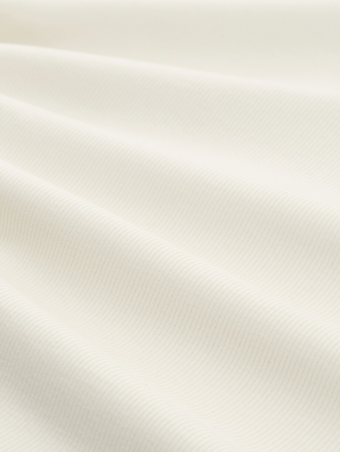 Rollkragenshirt mit Rippstruktur - Wool White - Material-Ansicht