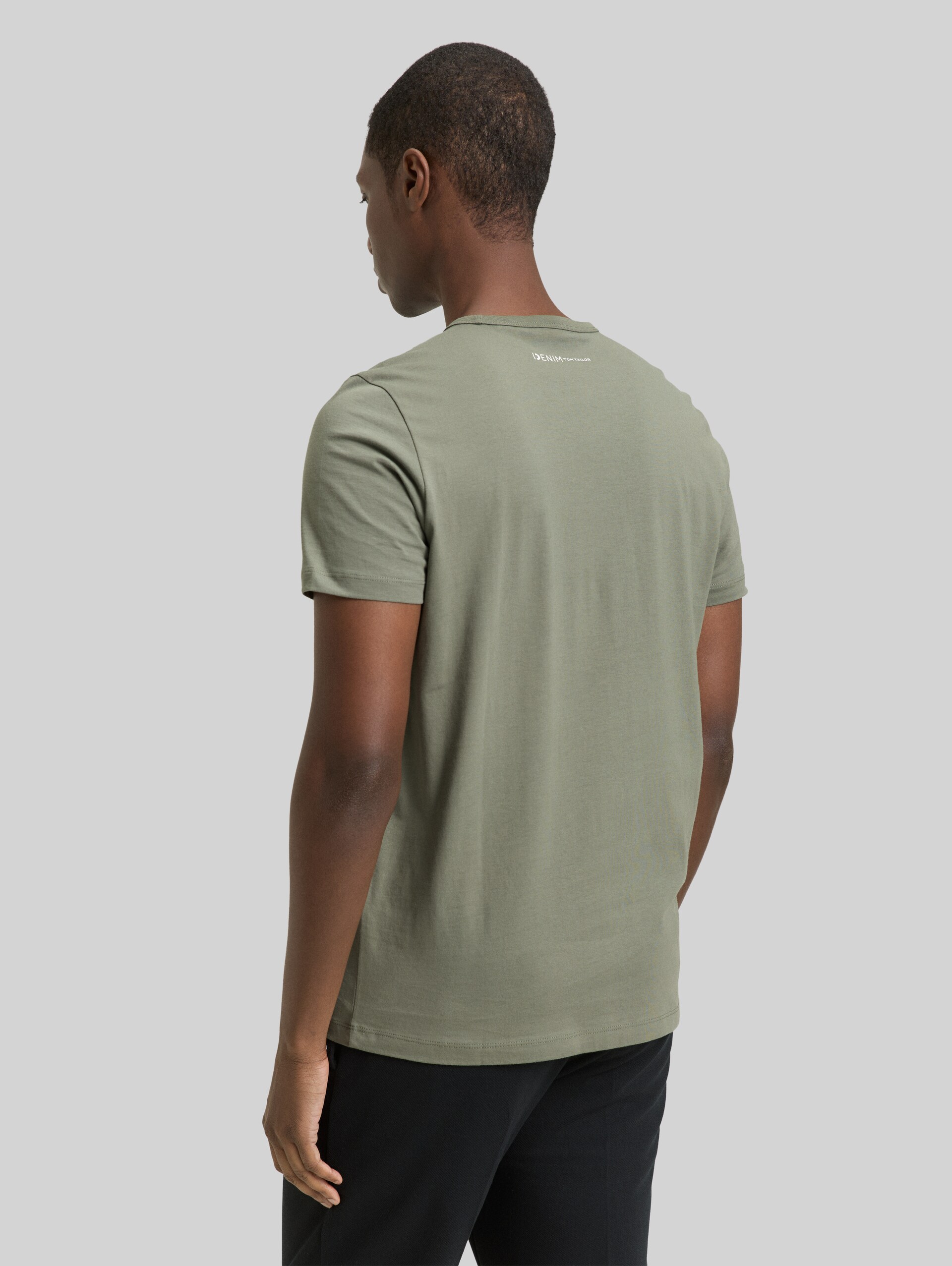 Slim fit cotton T-shirt - dusty mid olive - Neckline model-back view