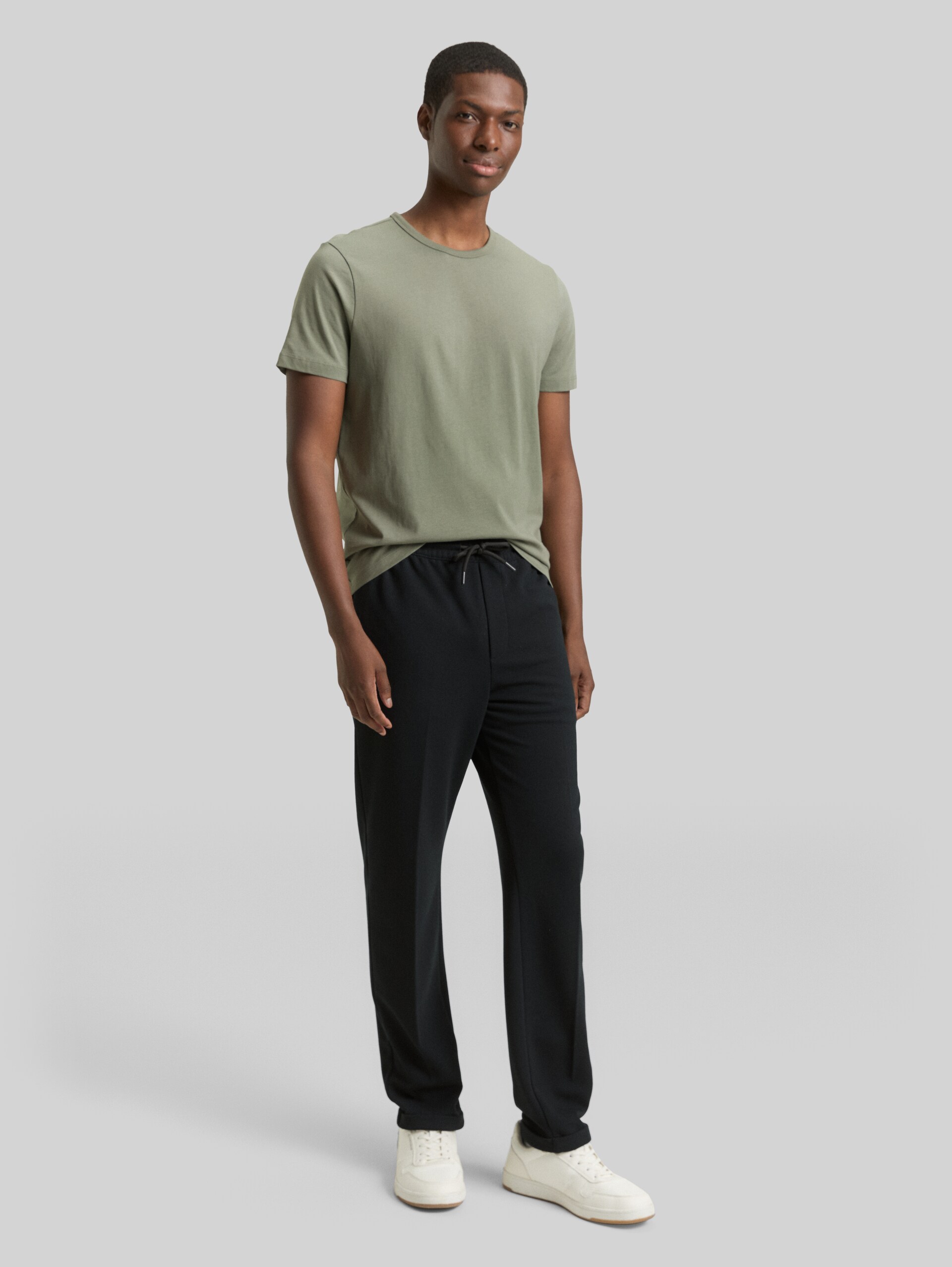Slim fit cotton T-shirt - dusty mid olive - Model front view