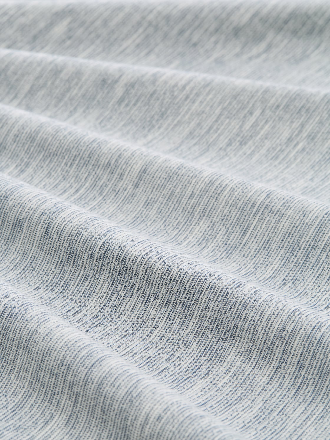 Henley Langarmshirt in Melange-Optik - Ocean Night Blue - Material-Ansicht