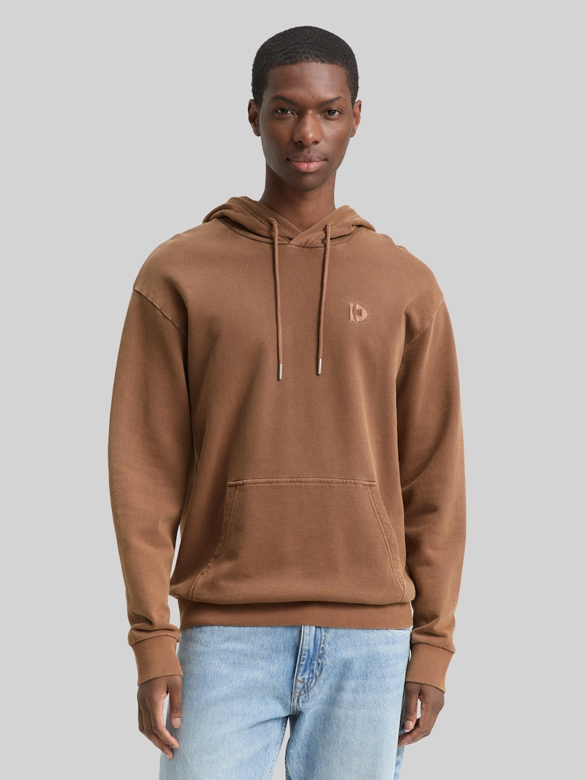 Overdyed hoodie sweatshirt door Denim Male, Golden Clay