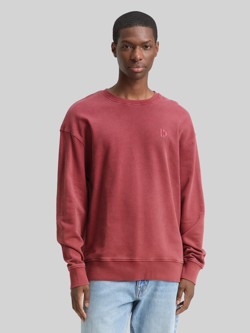 Relaxed overgeverfd sweatshirt door Denim Male, burnt russet