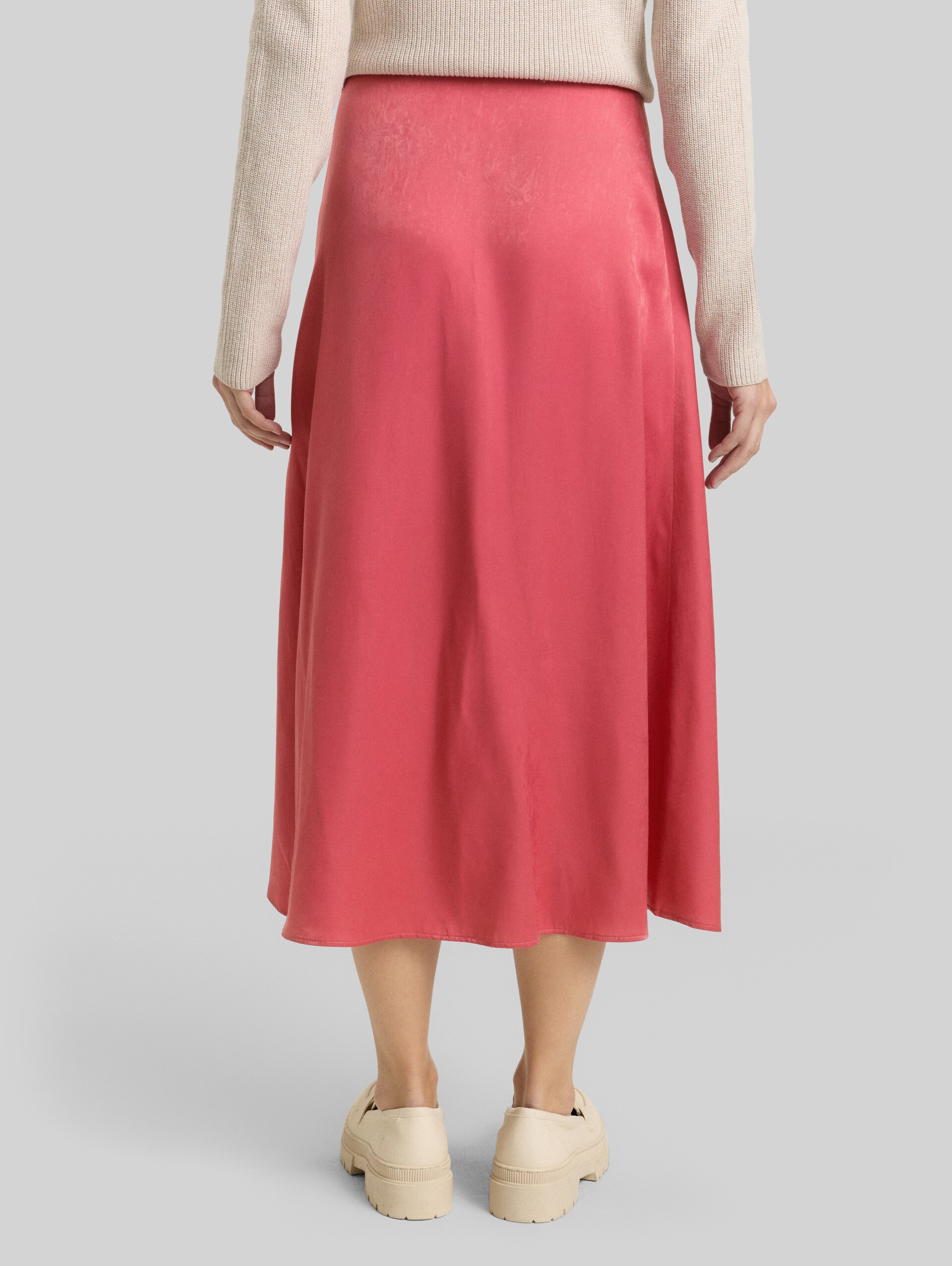 High Waist Satin Midi Skirt - cozy pink - Neckline model-back view