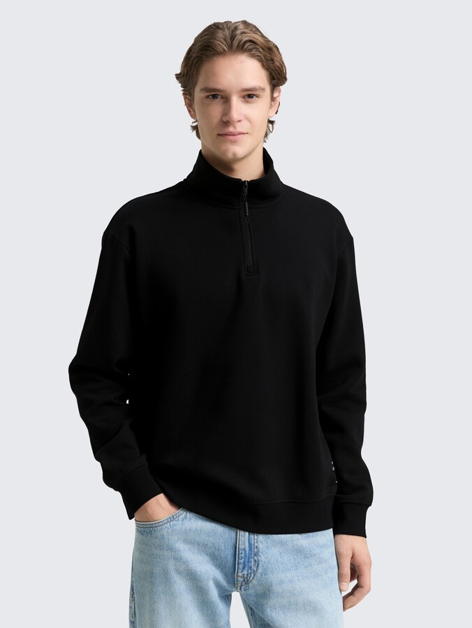Troyer sweatshirt with logo badge by Denim Male, Black