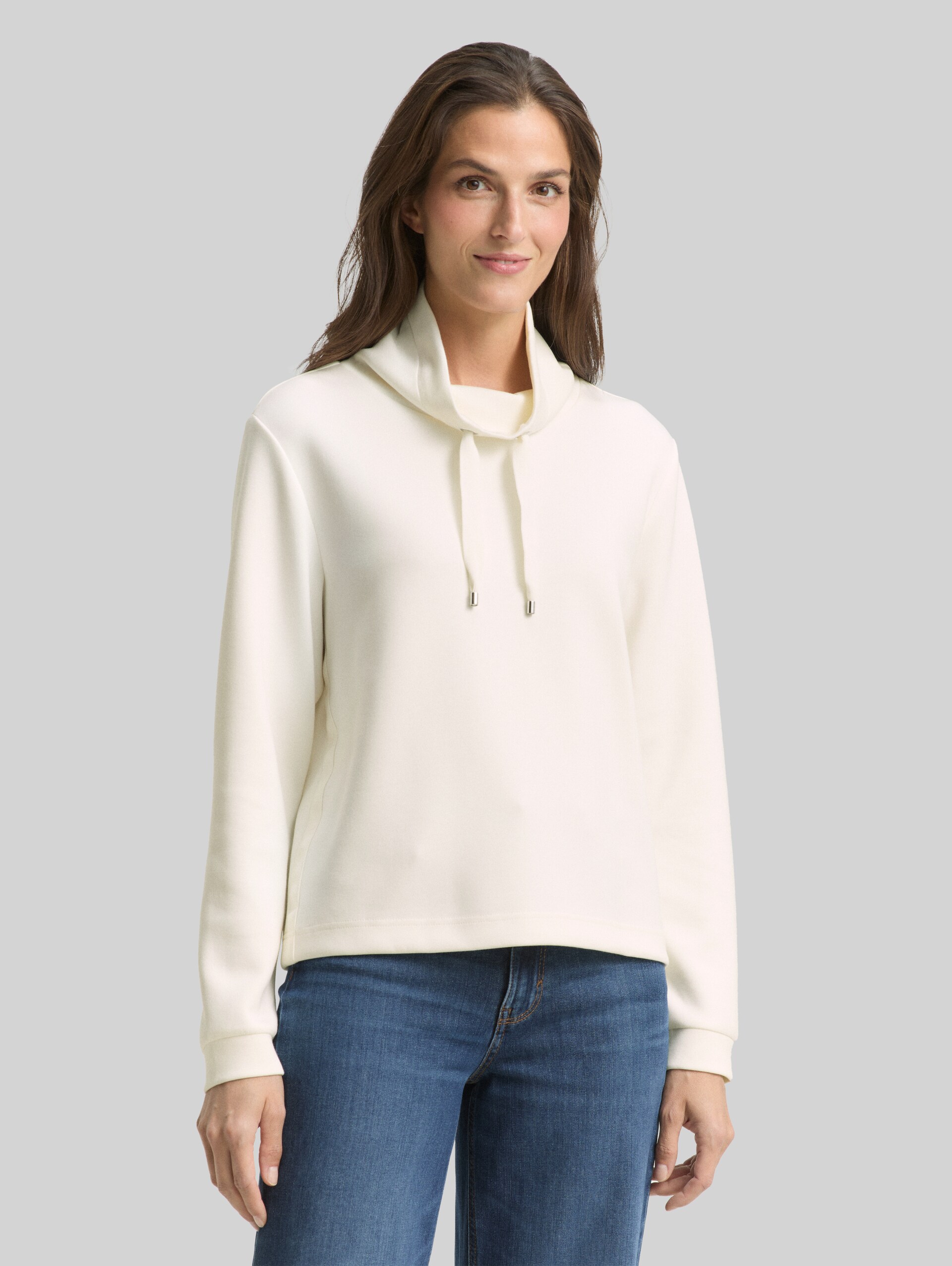 Scuba sweatshirt with stand-up collar - Whisper White - Neckline model front view