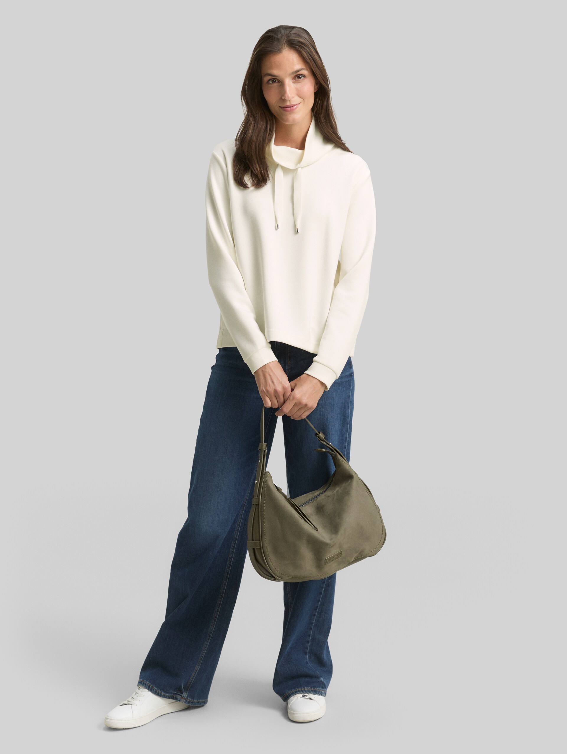 Scuba sweatshirt with stand-up collar - Whisper White - Model front view