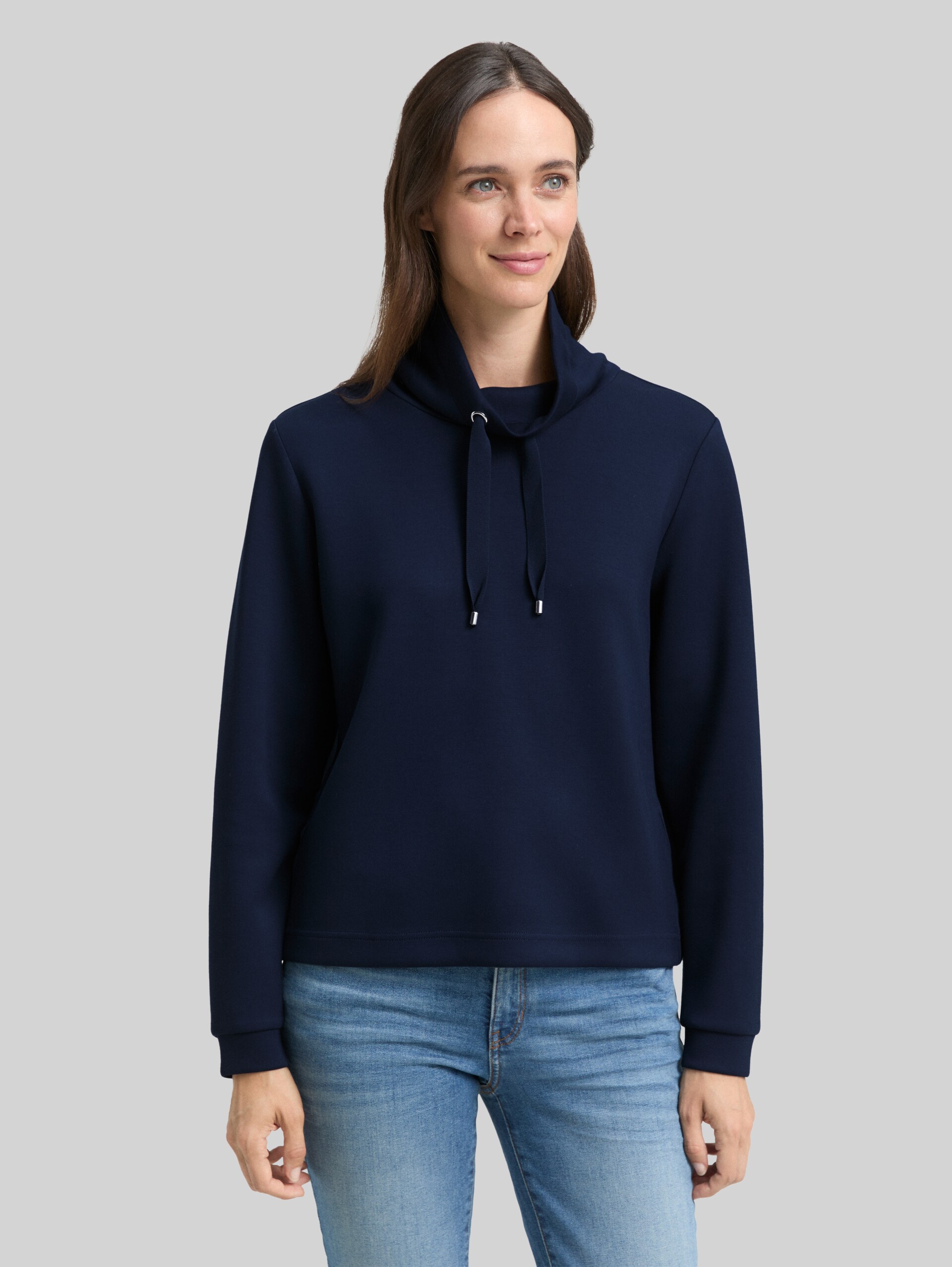 Scuba sweatshirt with stand-up collar - sky captain blue - Neckline model front view
