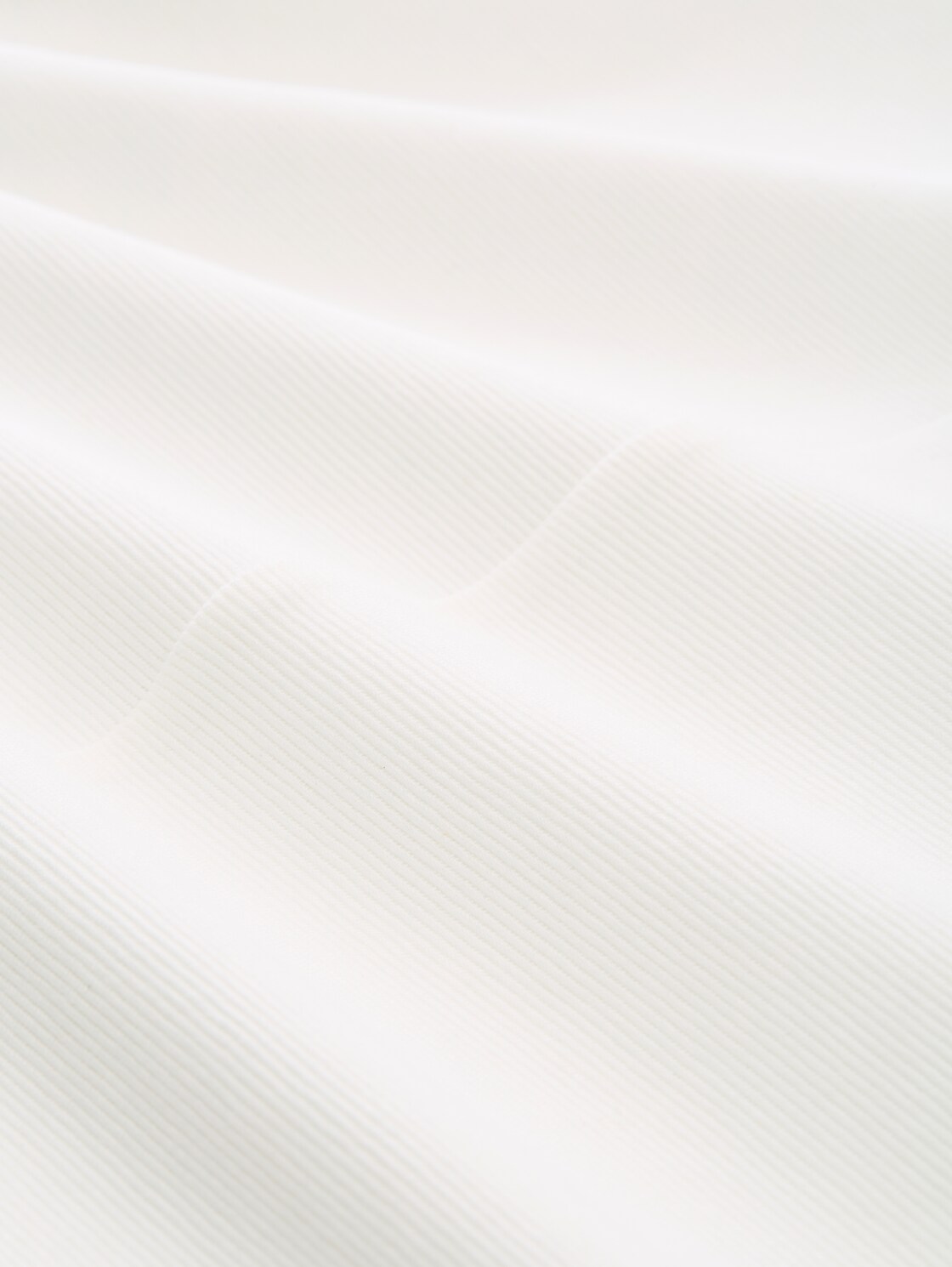 Langarmshirt mit Polokragen - Whisper White - Material-Ansicht