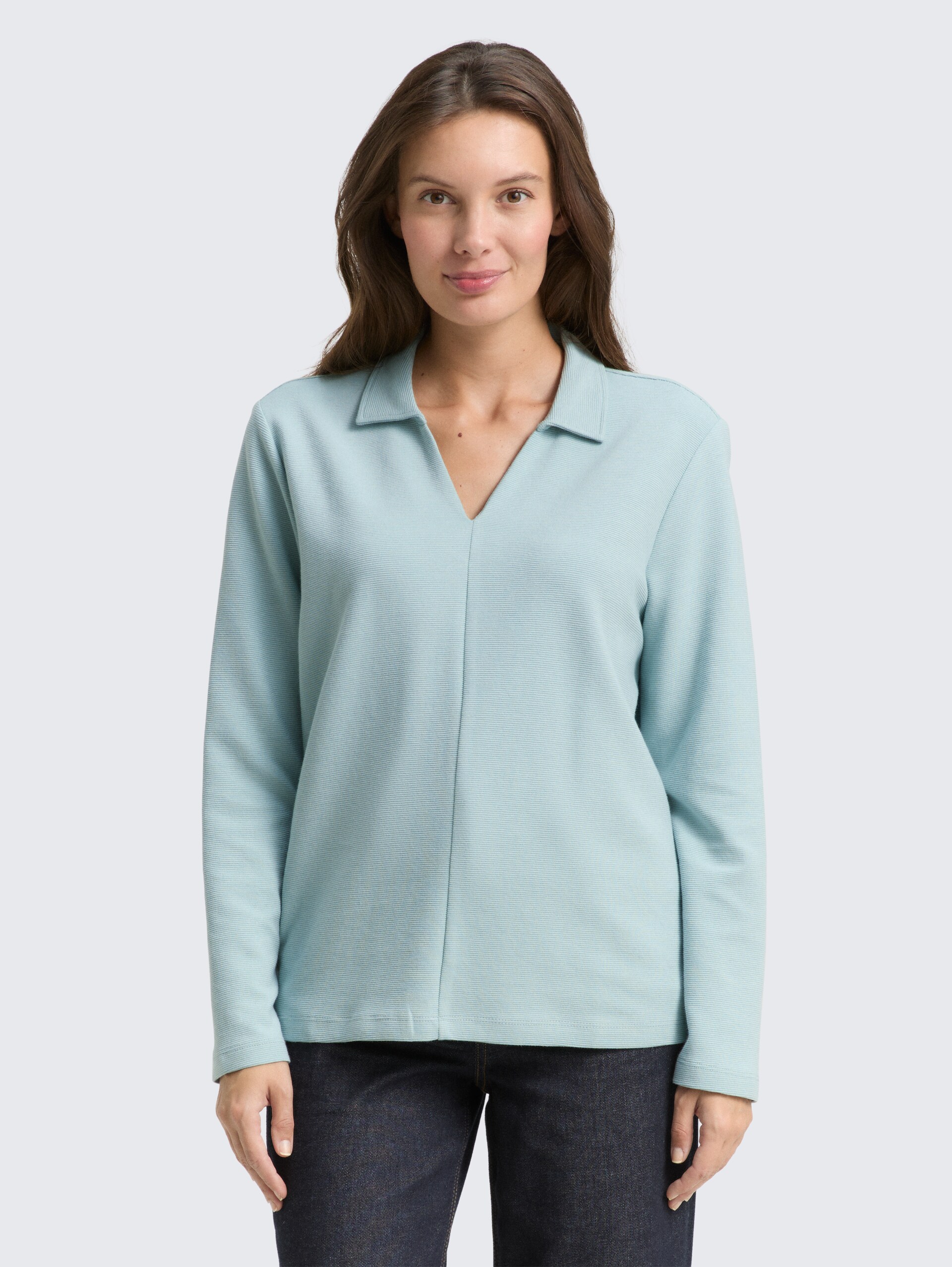 Langarmshirt mit Polokragen - white moss - Ausschnitt Model-Vorderansicht