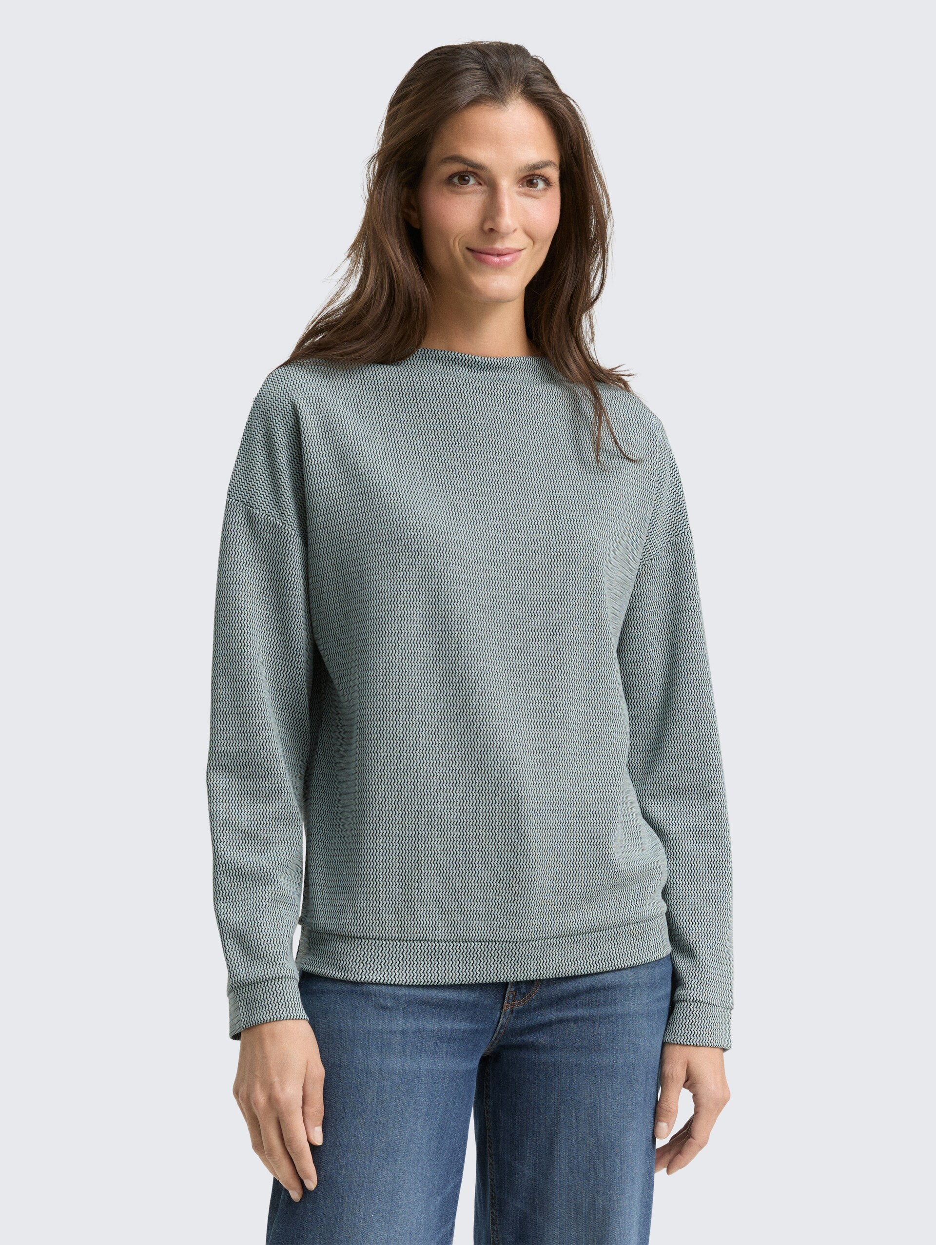 Loose Fit Sweatshirt mit Stehkragen - black moss wave structure - Ausschnitt Model-Vorderansicht