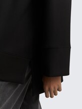 Oversize Scuba Sweatshirt - deep black - Detail-Model-Ansicht