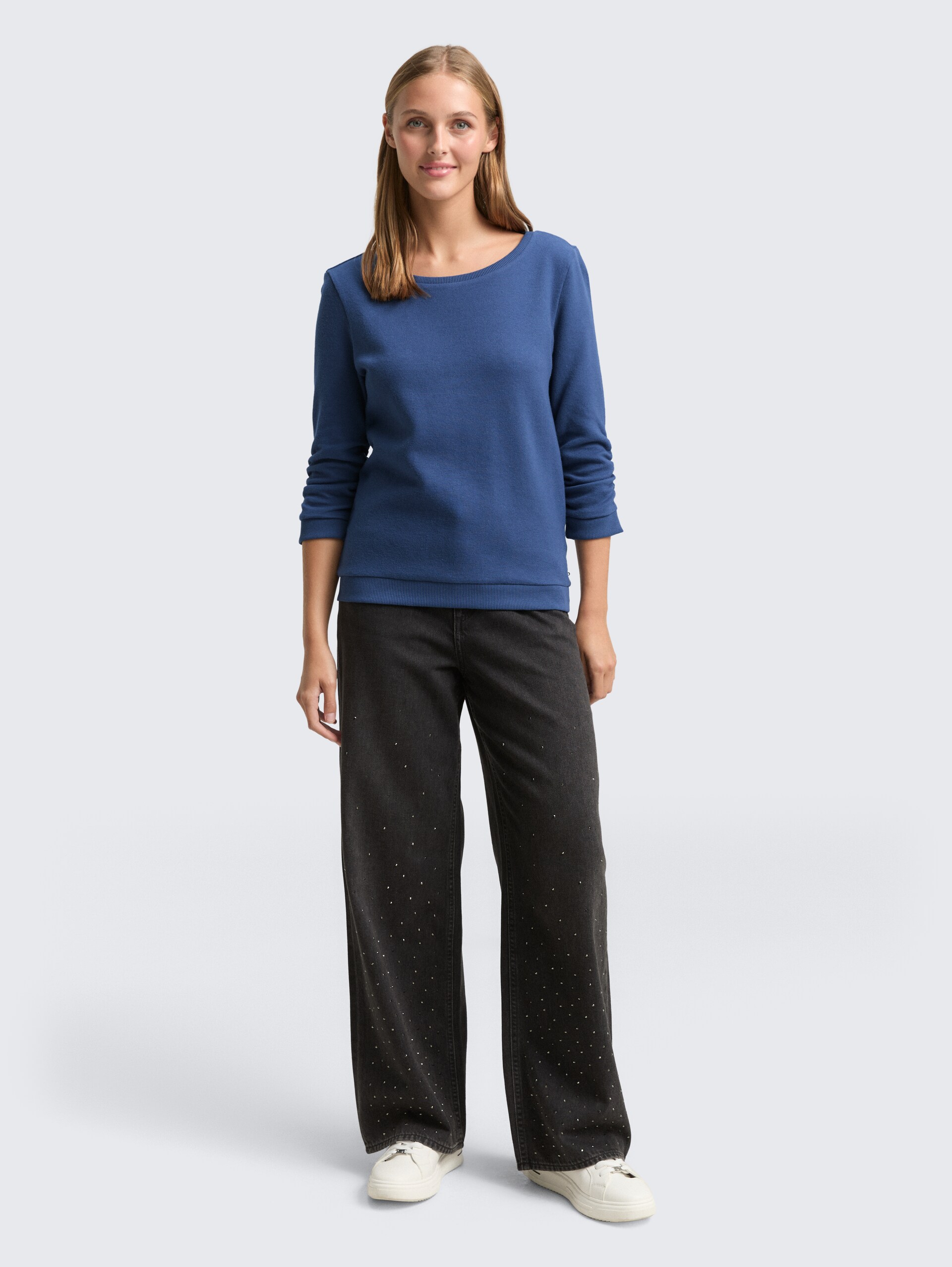 Fitted Sweatshirt mit Raffungen - Dark Duck Blue - Model-Vorderansicht