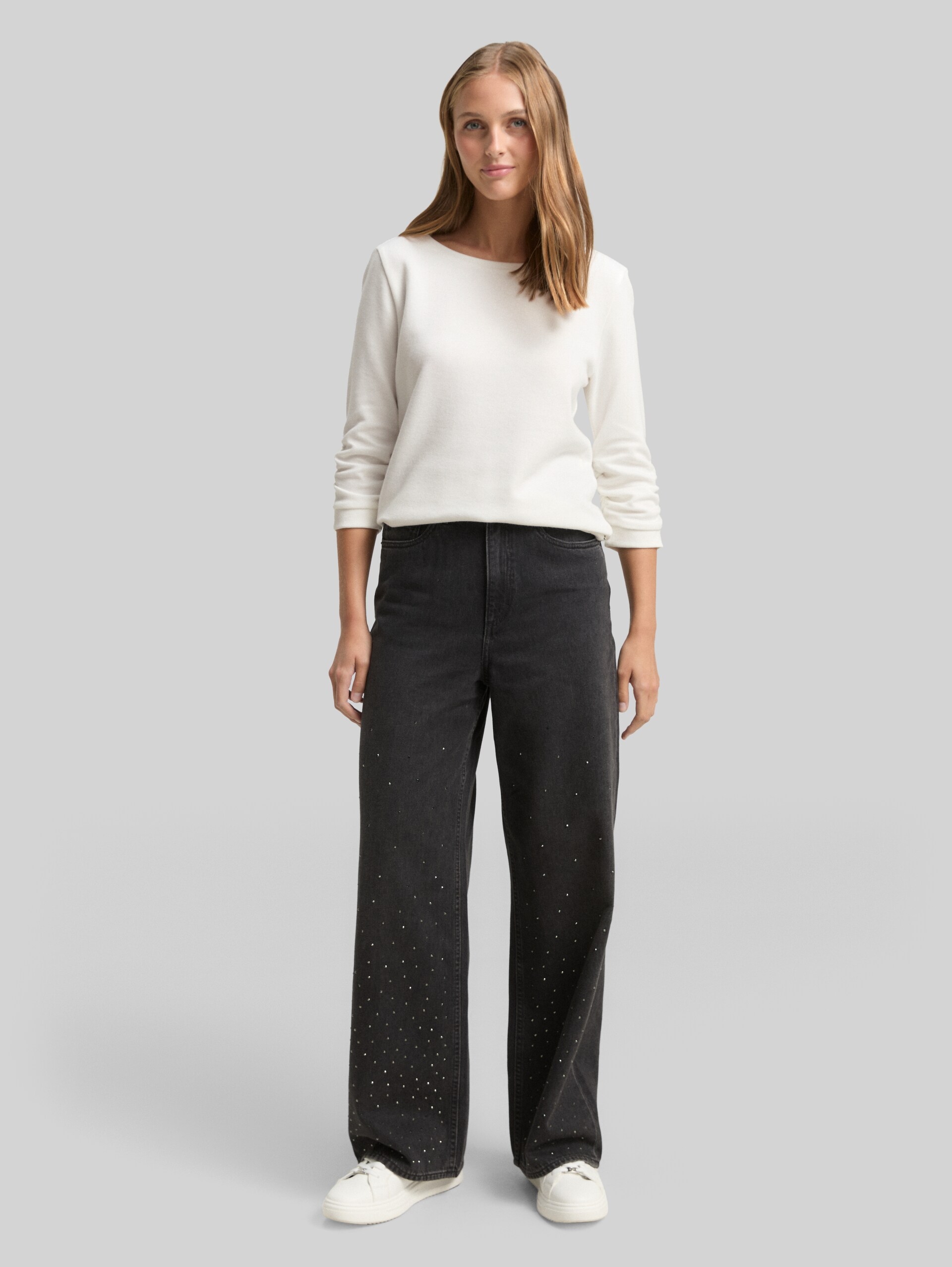 Fitted Sweatshirt mit Raffungen - off white - Model-Vorderansicht