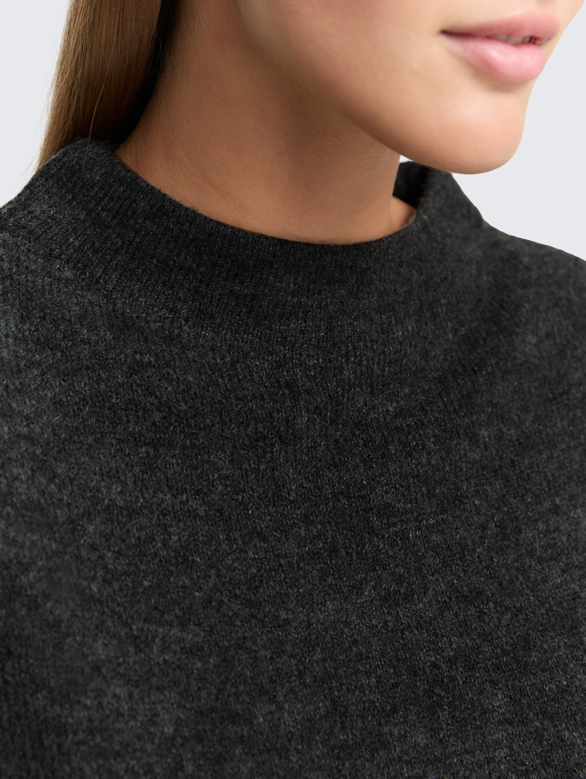 Cosy Strickpullover - Shale Grey Melange - Detail-Model-Ansicht
