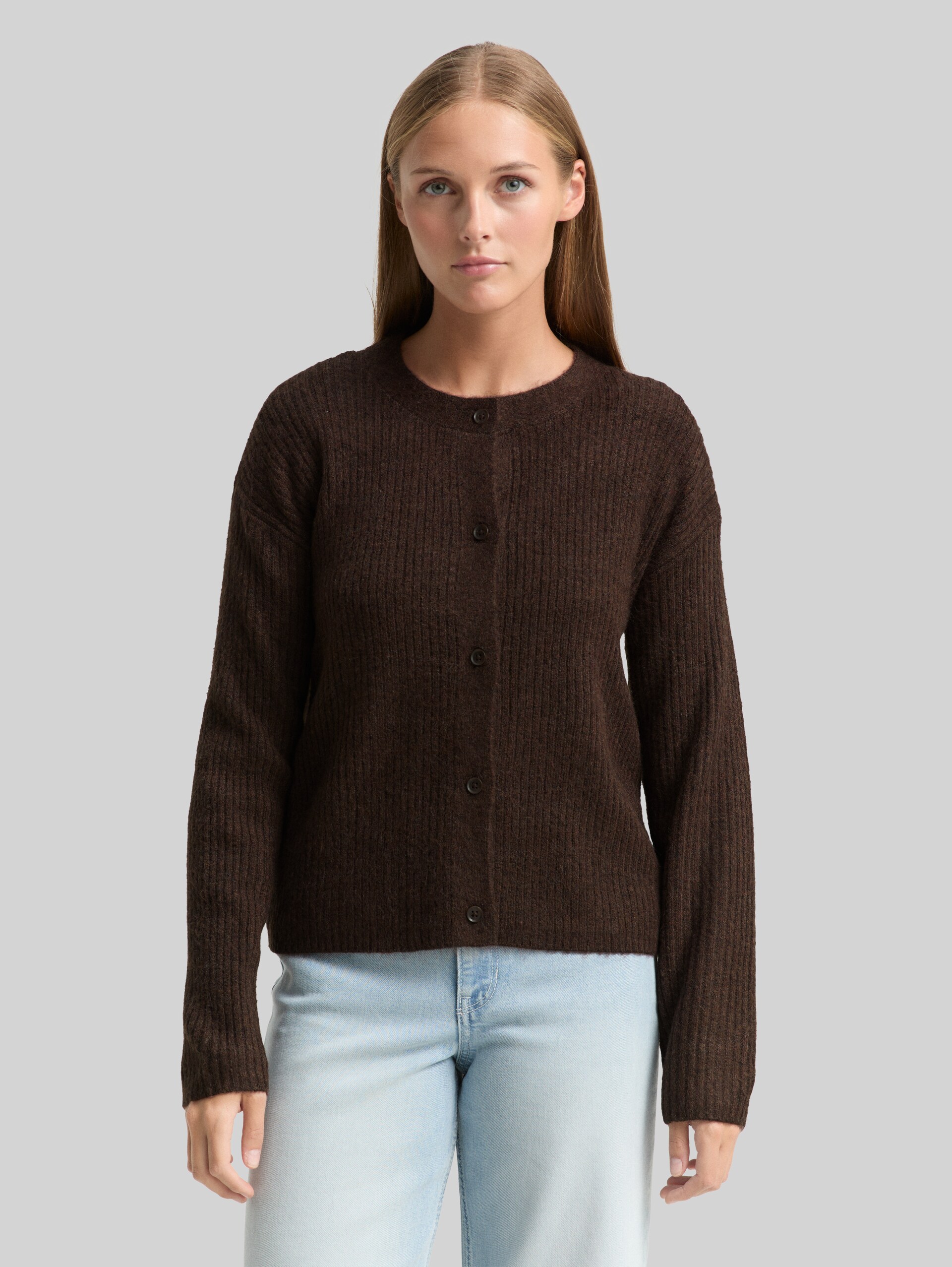 Cosy cardigan with round neckline - soft chocolate brown melange - Neckline model front view