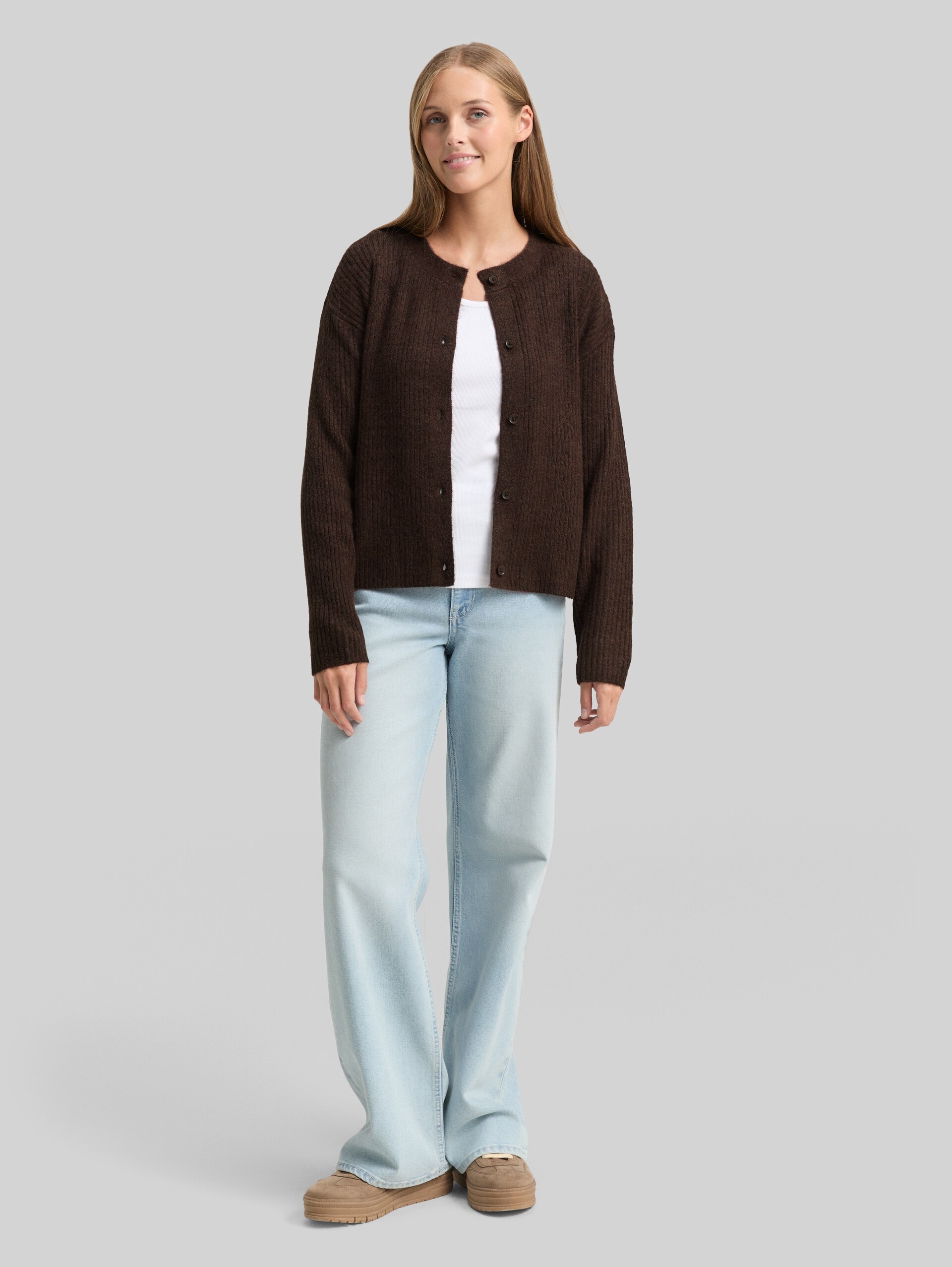 Cosy cardigan with round neckline - soft chocolate brown melange - Model front view