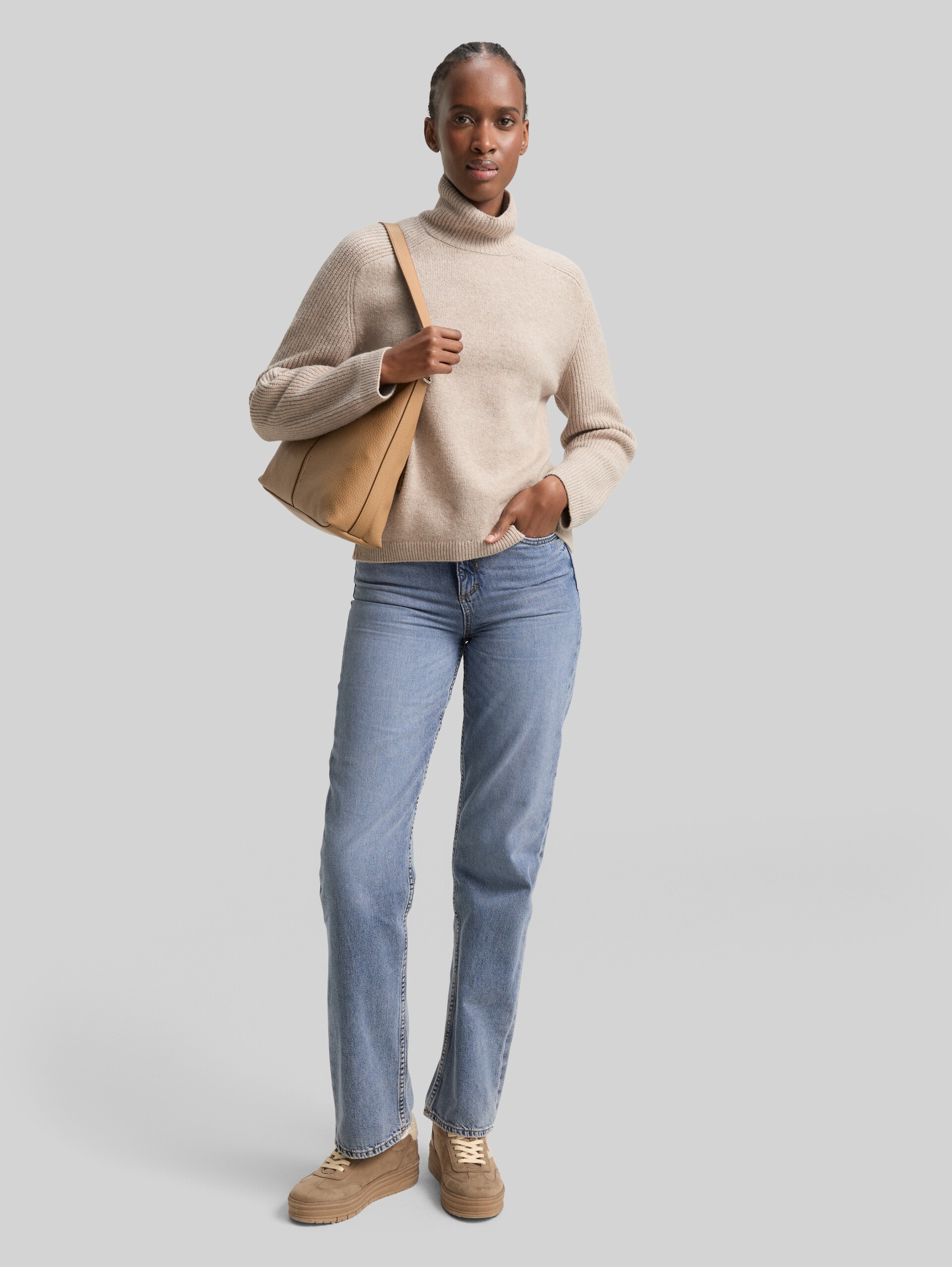 Relaxed fit knitted jumper with stand-up collar - cosy beige melange - Model front view