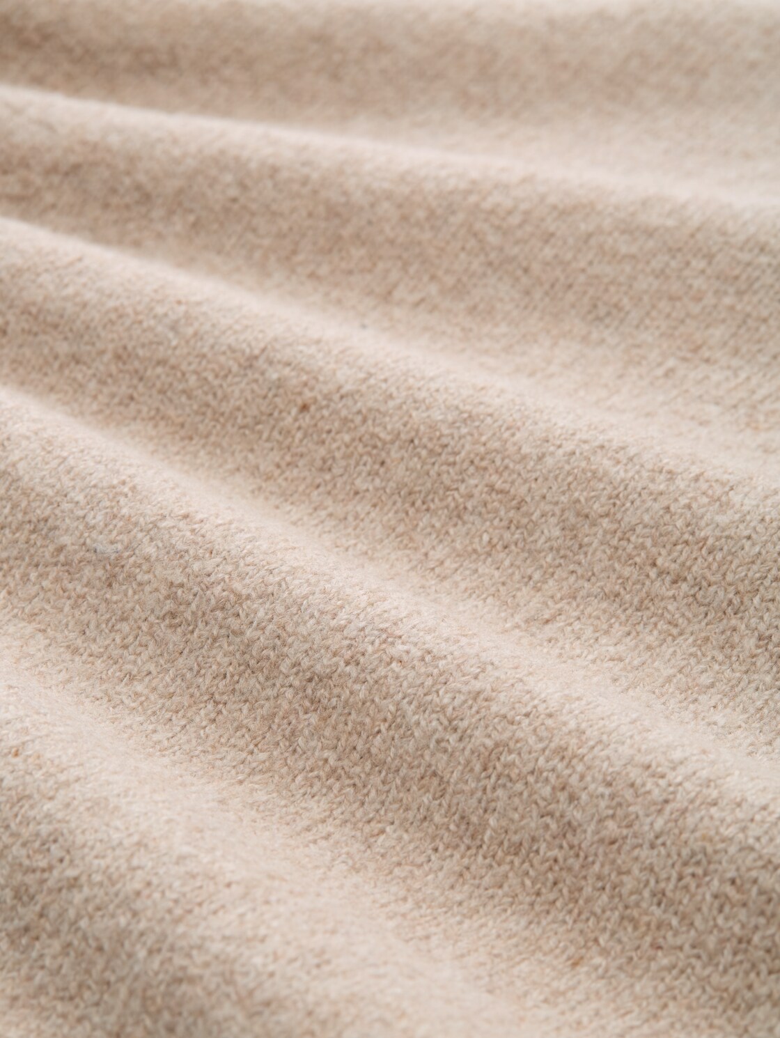 Relaxed Fit Strickpullover mit Stehkragen - cosy beige melange - Material-Ansicht