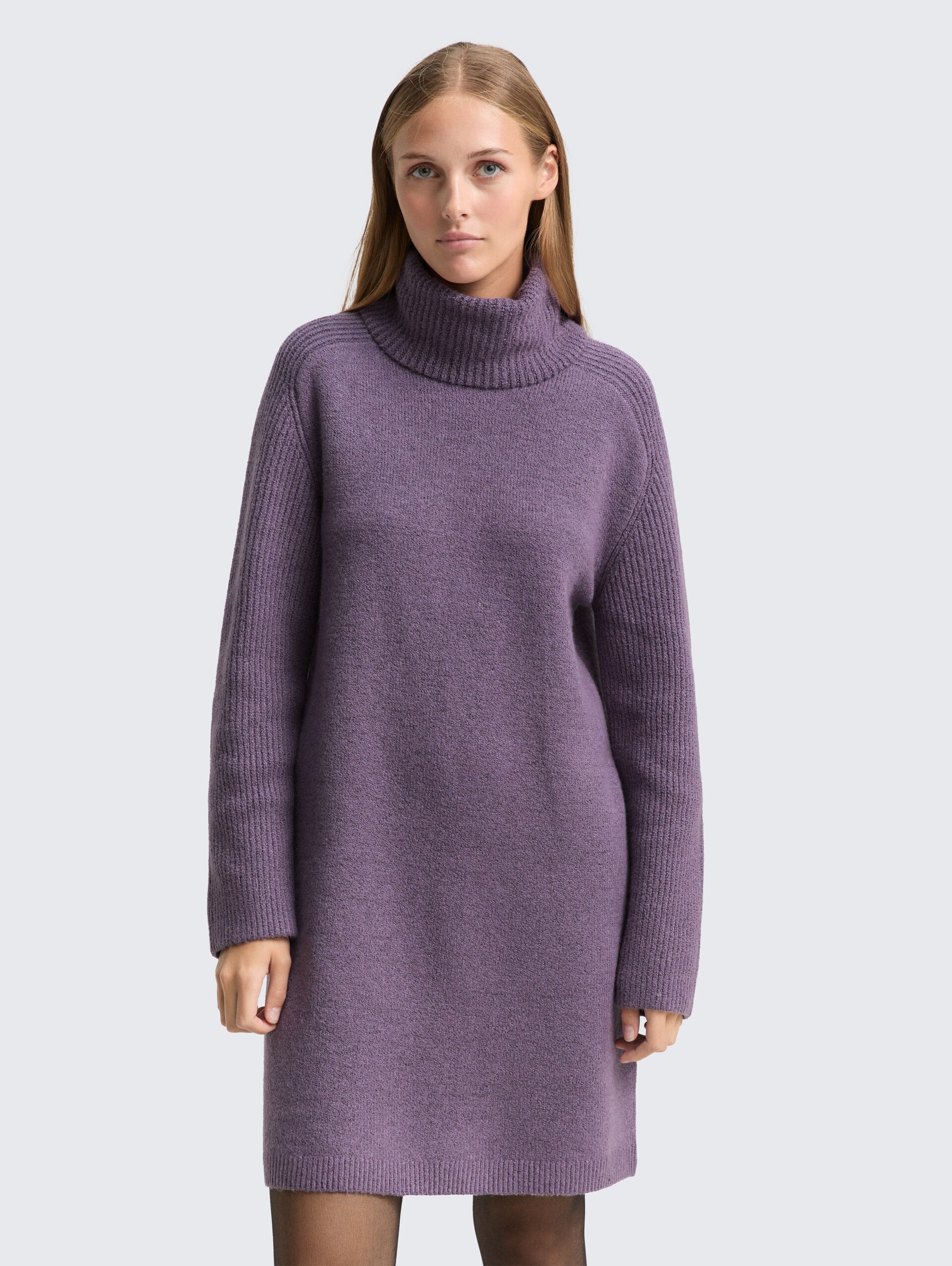 Mini-Kleid mit Rollkragen - dark lavender melange - Model-Vorderansicht