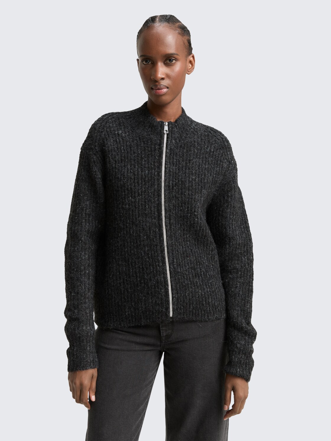 Cardigan mit Reißverschluss - Shale Grey Melange - Ausschnitt Model-Vorderansicht