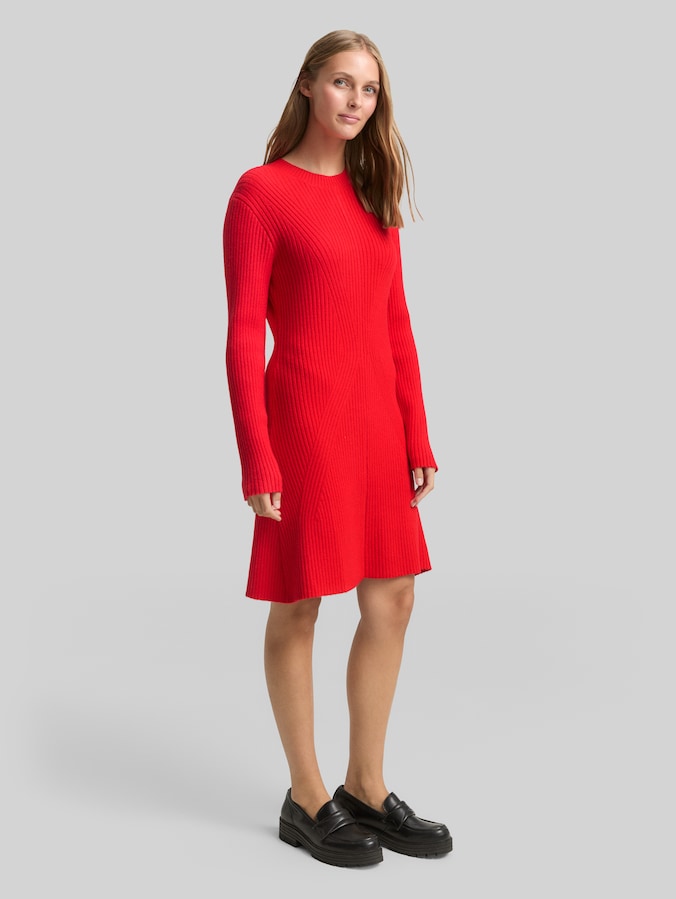 Fitted Mini-Kleid aus Rippstrick von Denim Female, brilliant red