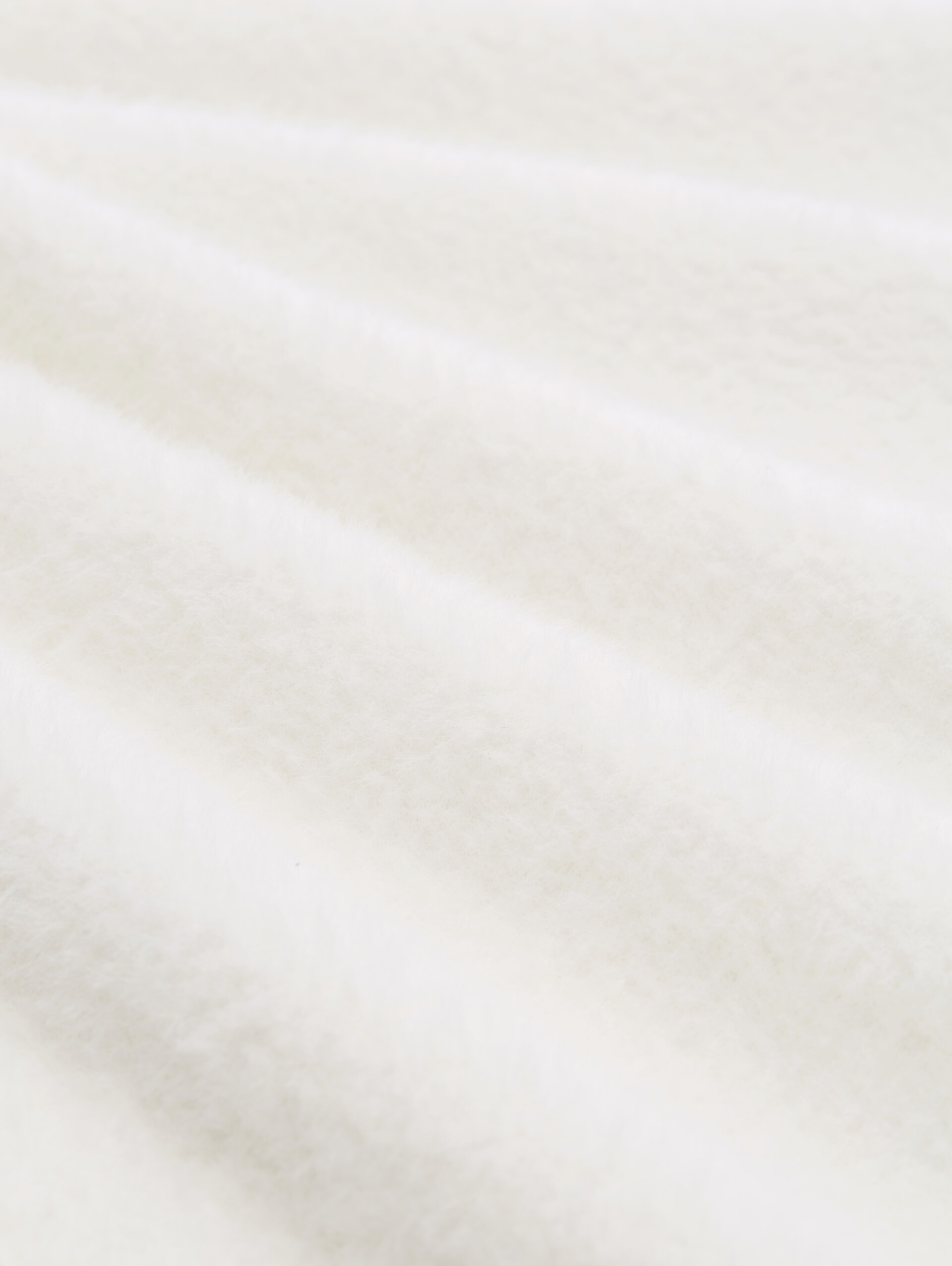 Strickpullover aus Federgarn - off white - Material-Ansicht