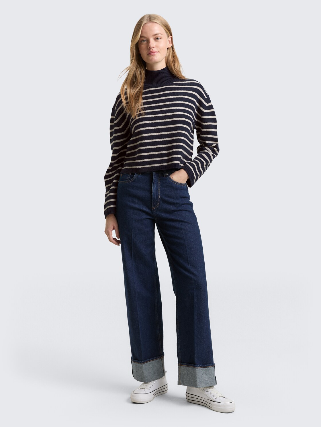 Relaxed Fit Strickpullover mit Streifenmuster - navy cloud grey stripe - Model-Vorderansicht