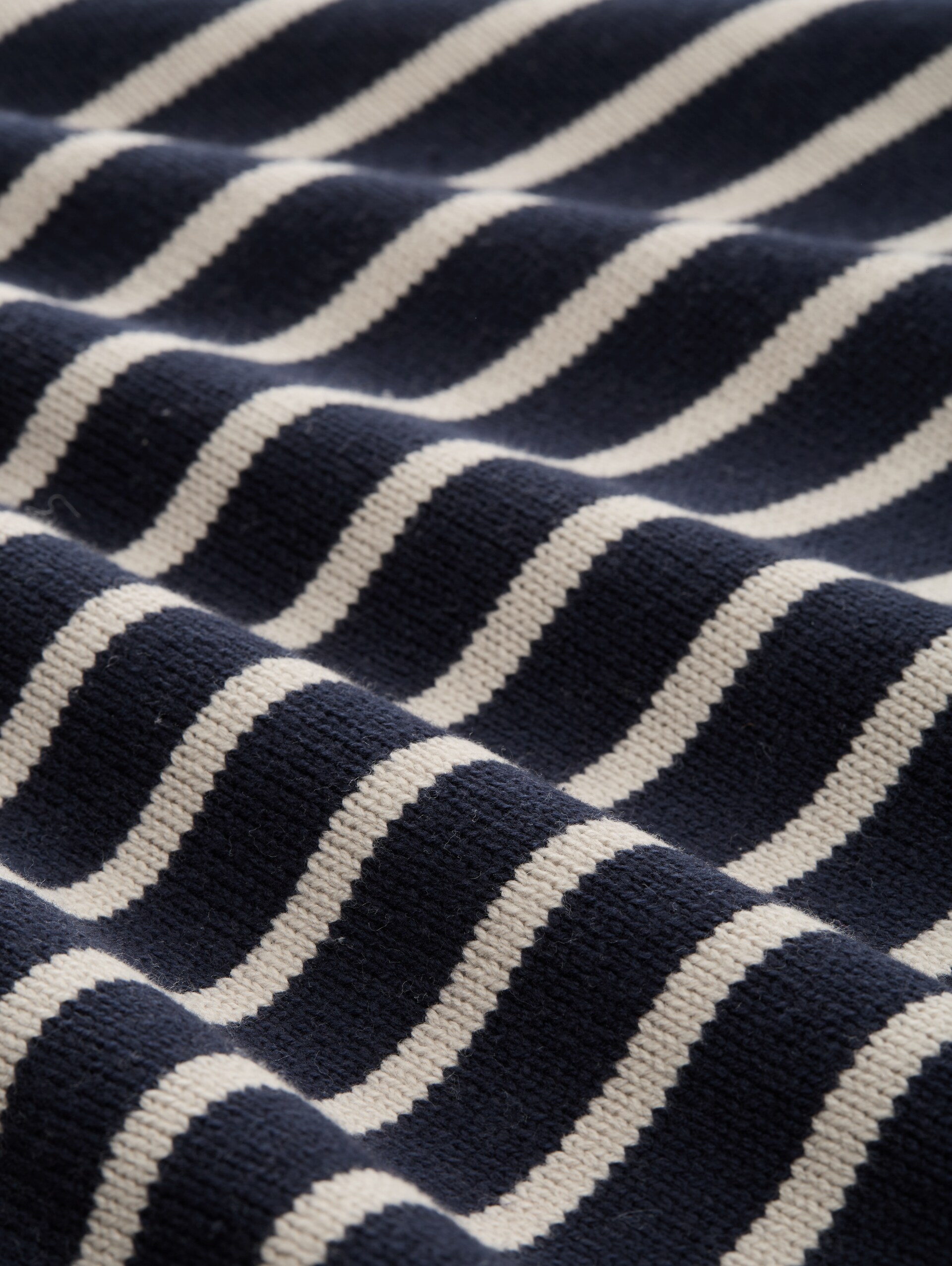 Relaxed fit knitted jumper with striped pattern - navy cloud grey stripe - Material view