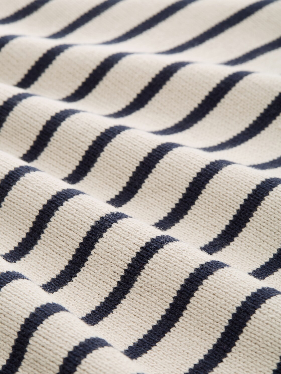 Relaxed Fit Strickpullover mit Streifenmuster - cloud grey navy stripe - Material-Ansicht