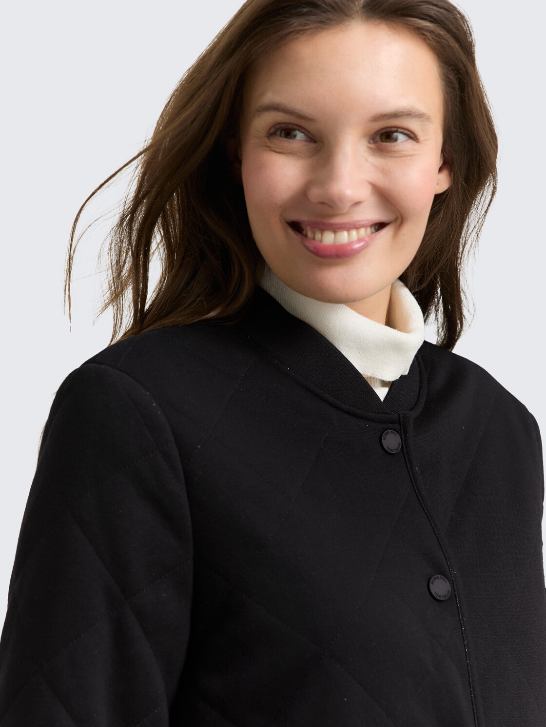 Steppjacke mit Glitzer-Effekt - structure with lurex - Detail-Model-Ansicht