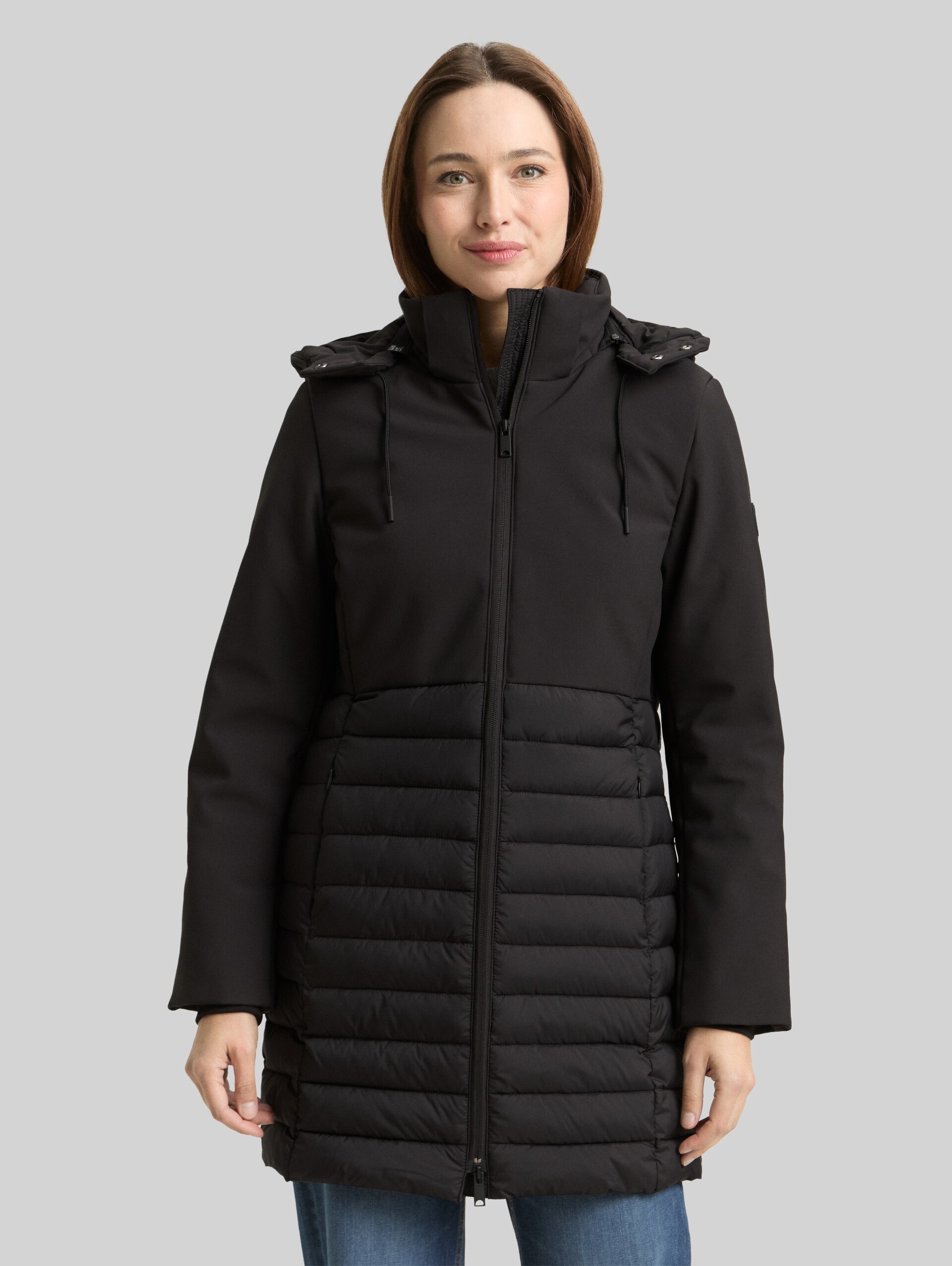 Softshell Hybrid Steppmantel mit Kapuze - deep black - Model-Vorderansicht
