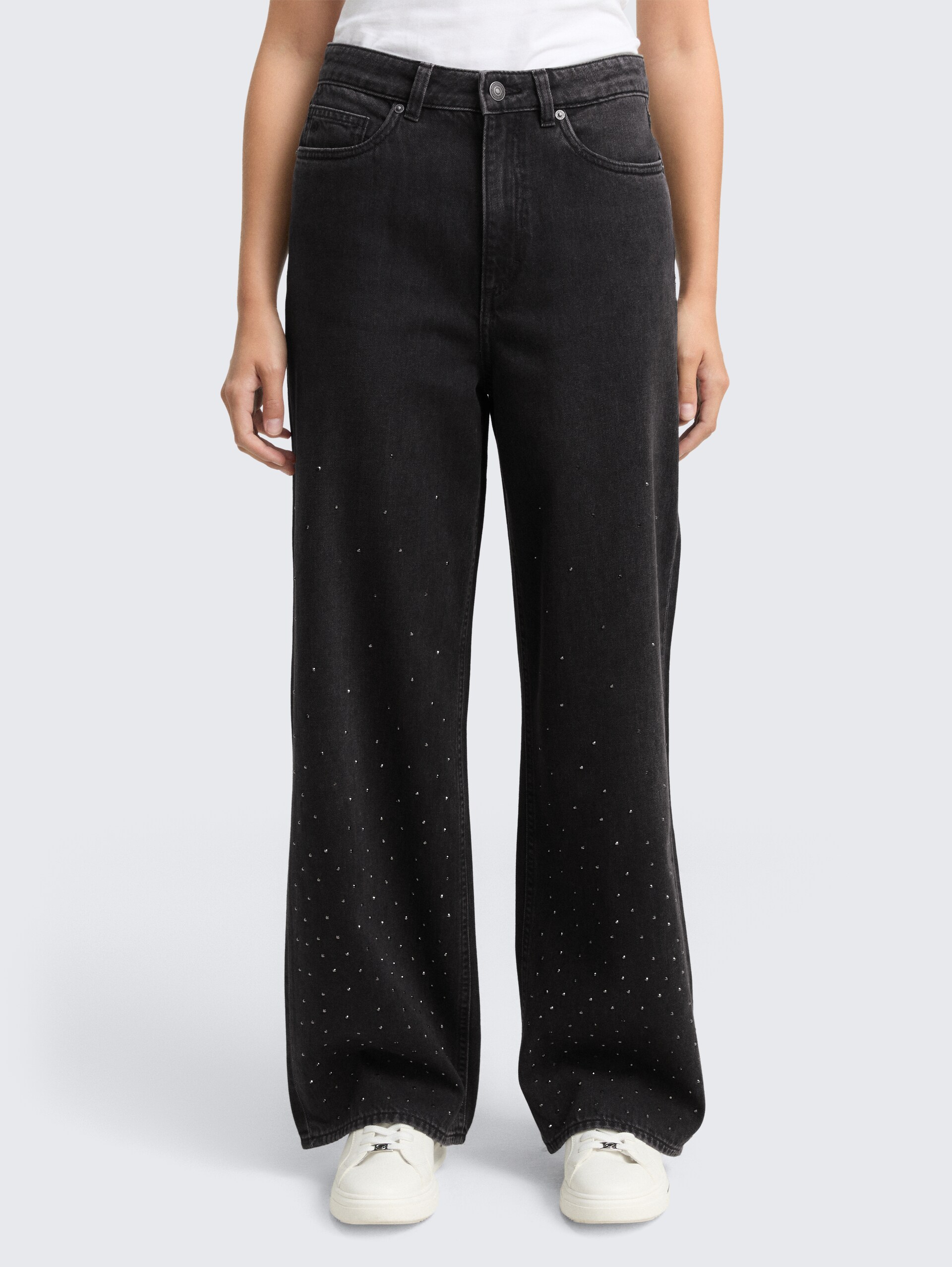 TTLINOU WIDE Jeans mit Strasssteinen - black stone wash denim - Ausschnitt Model-Vorderansicht