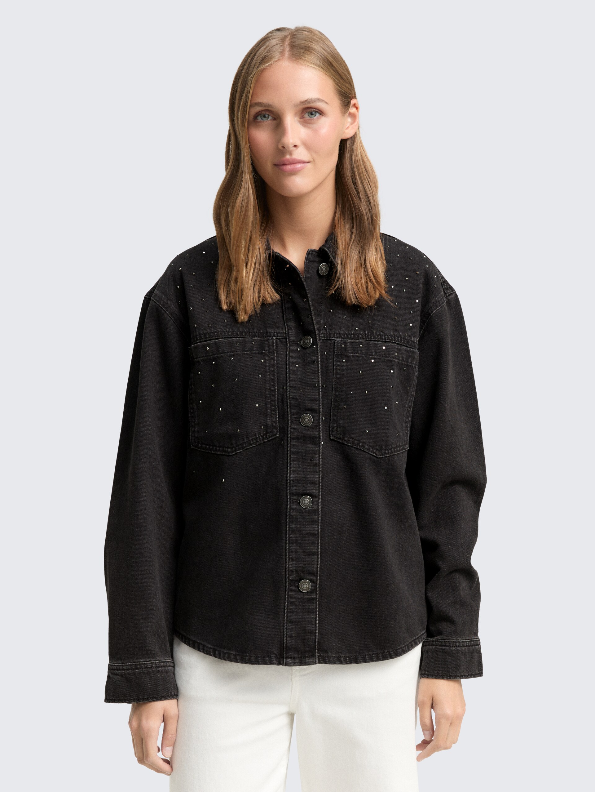 Jeansjacke mit Strass - black stone wash denim - Model-Vorderansicht