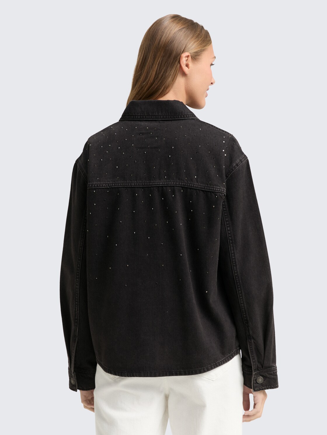 Jeansjacke mit Strass - black stone wash denim - Model-Rückansicht