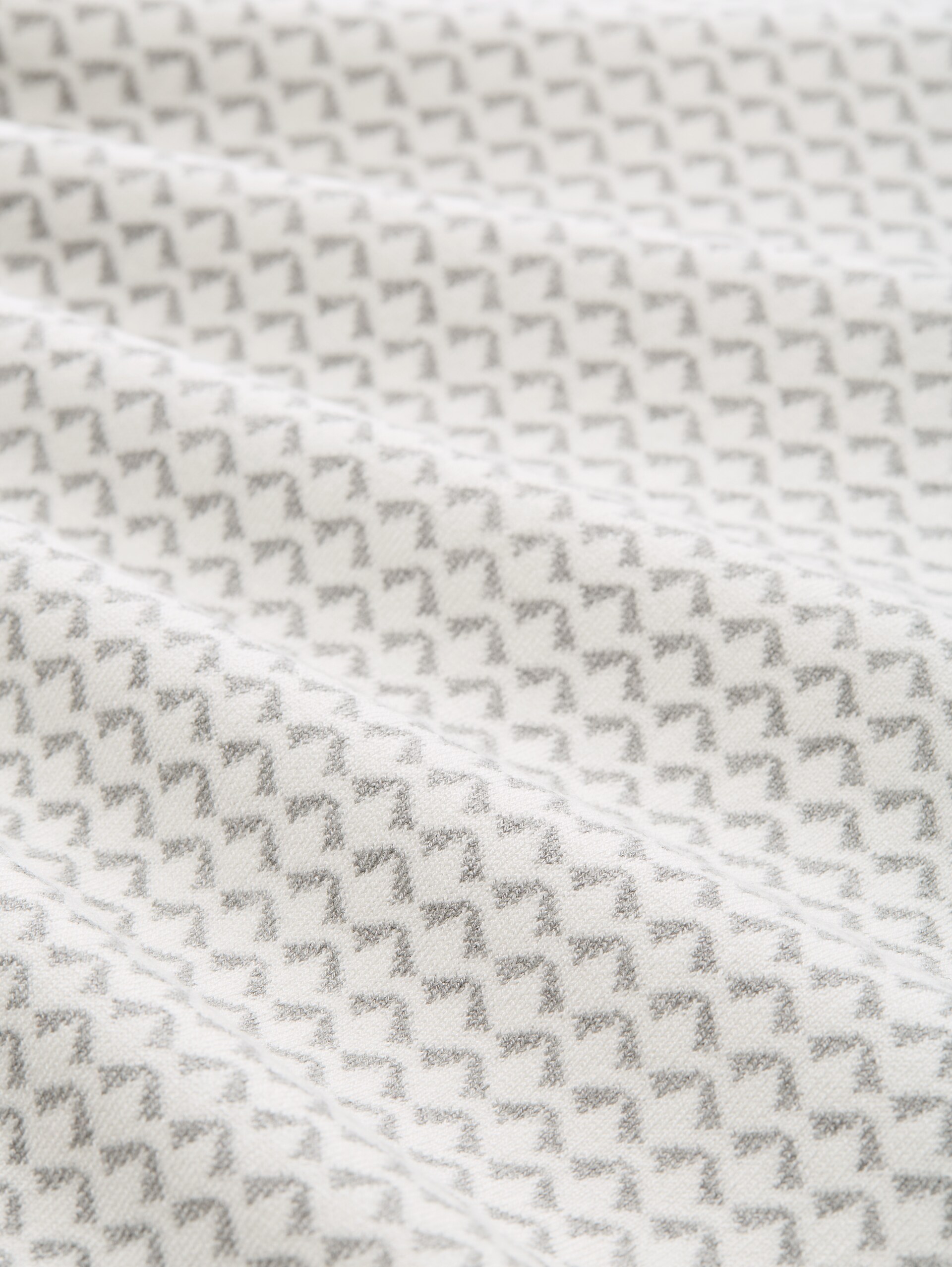Loose fit jacquard knit jumper - mini argyle on grey melange - Material view