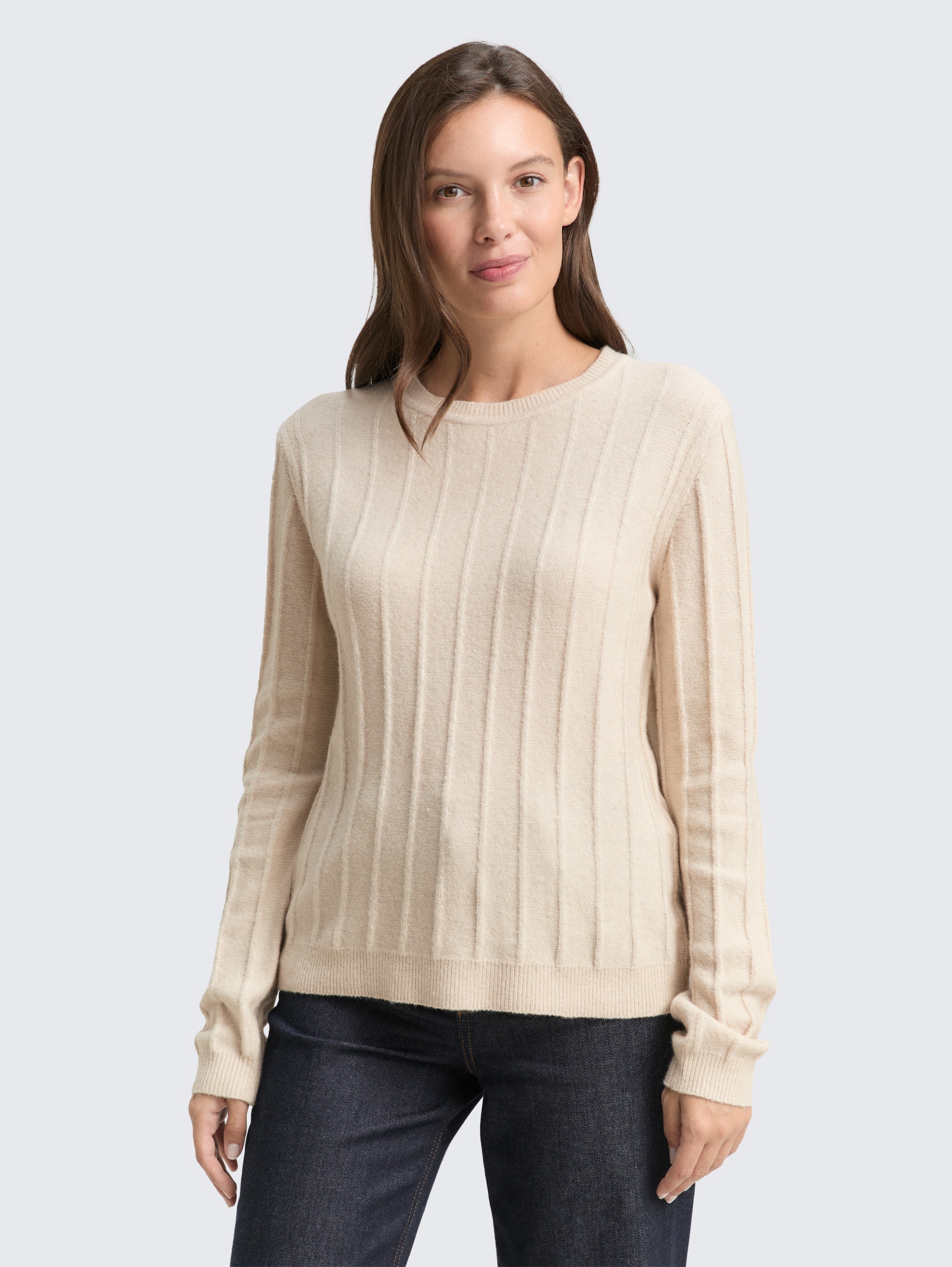 Rib Strickpullover mit Wollanteil - sand stone beige melange - Ausschnitt Model-Vorderansicht