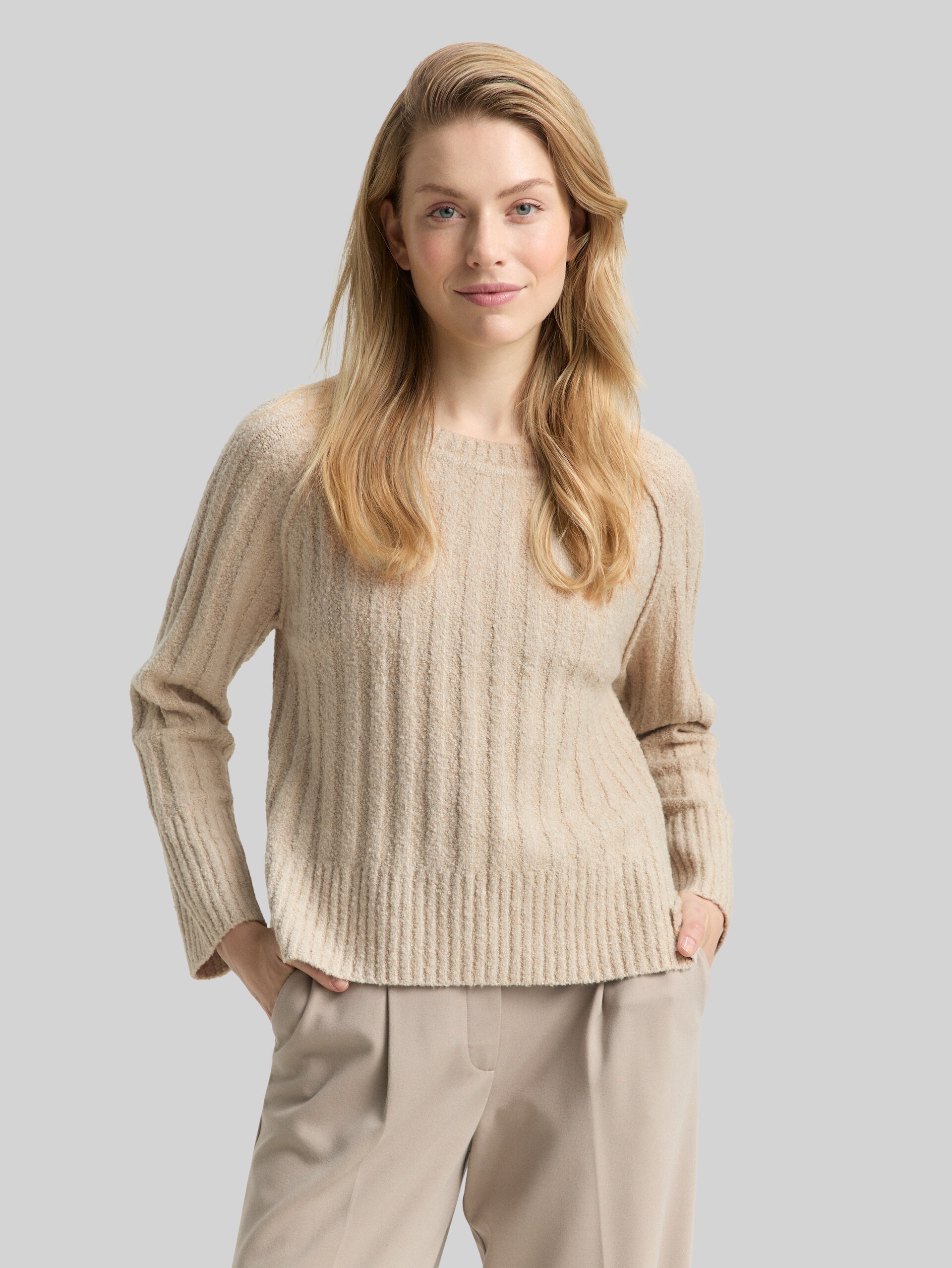 Bouclé knit jumper with wool content - sand stone beige melange - Neckline model front view