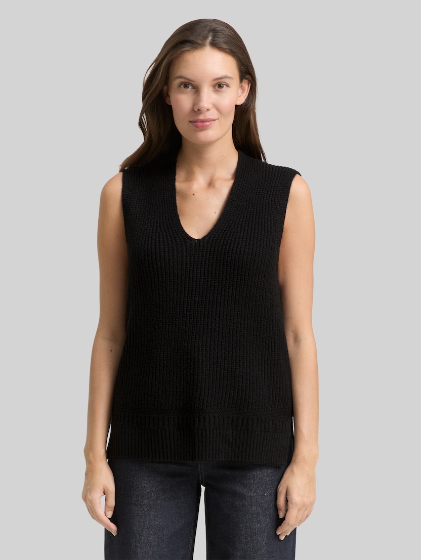 V-neck slipover by Women, deep black