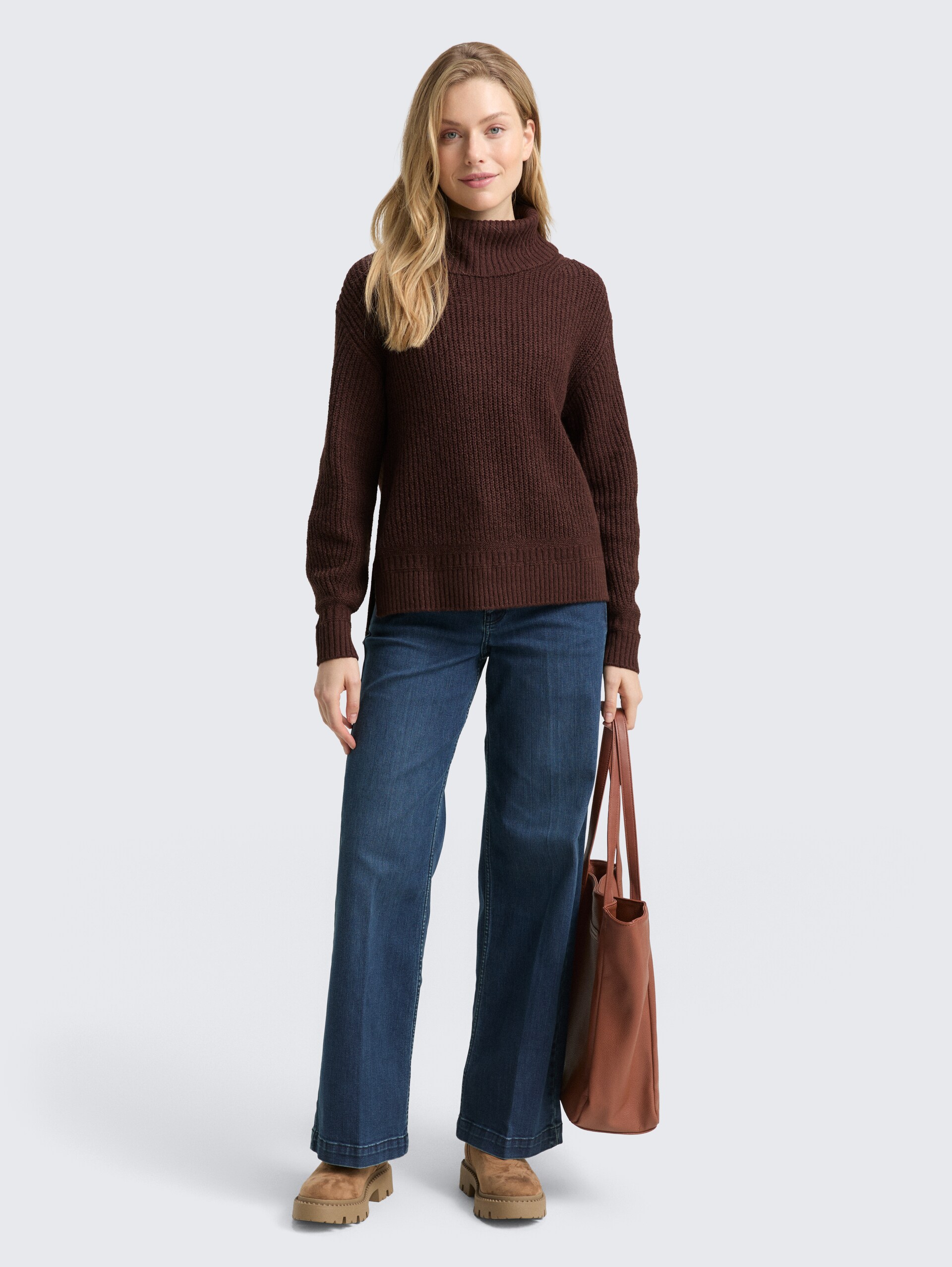 Loose Fit Rollkragenpullover - dark pecan brown melange - Model-Vorderansicht
