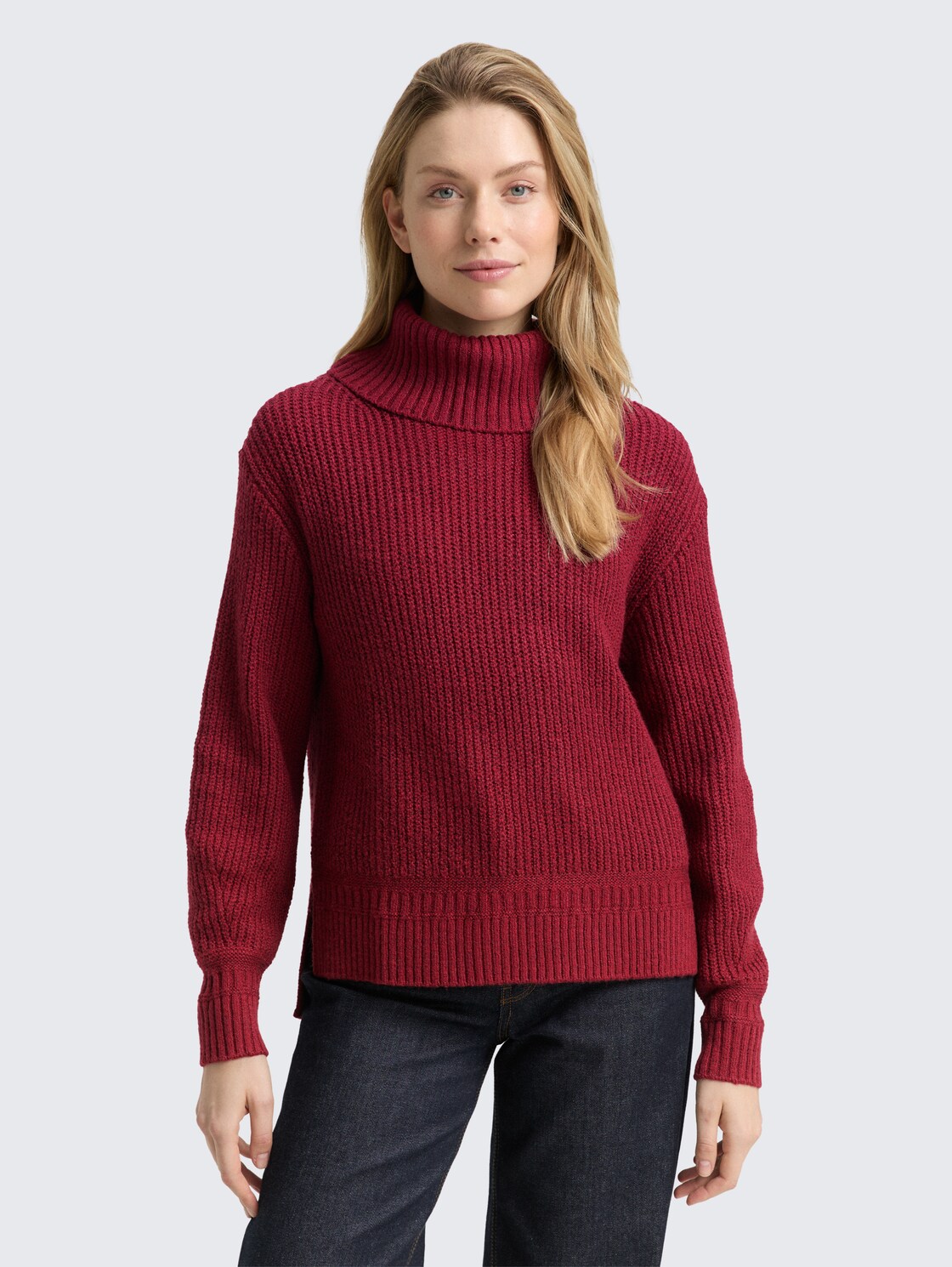 Loose Fit Rollkragenpullover - rumba red melange - Ausschnitt Model-Vorderansicht