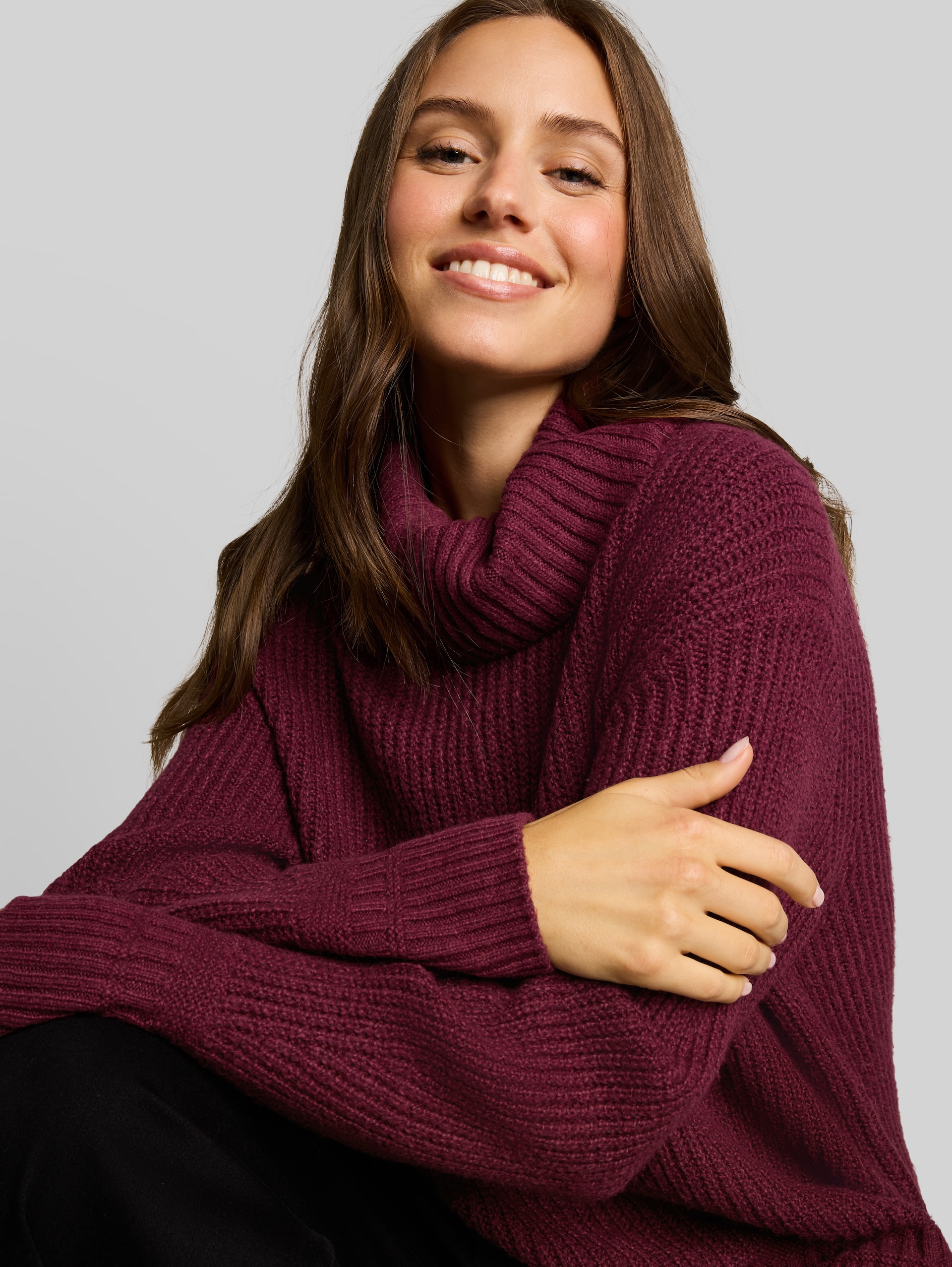 Pull à col roulé ample - preppy plum melange - Vue détaillée du modèle
