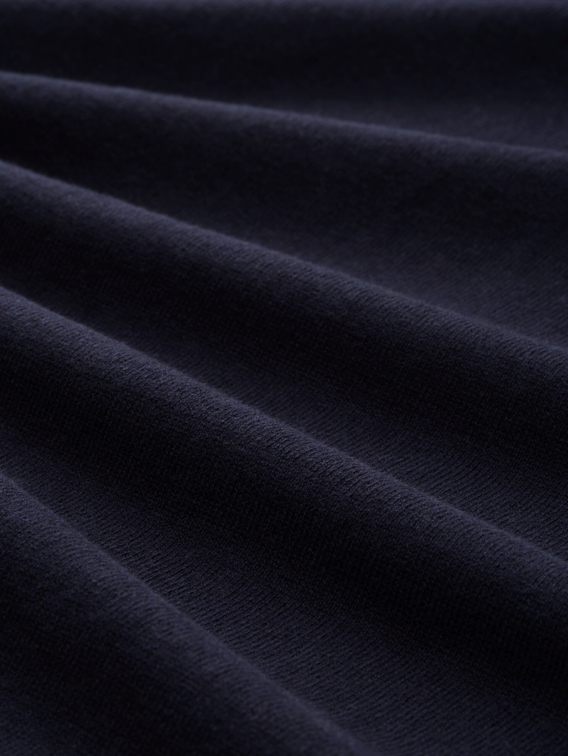 Strickkleid mit Kaschmir-Anteil - Knitted Navy Melange - Material-Ansicht