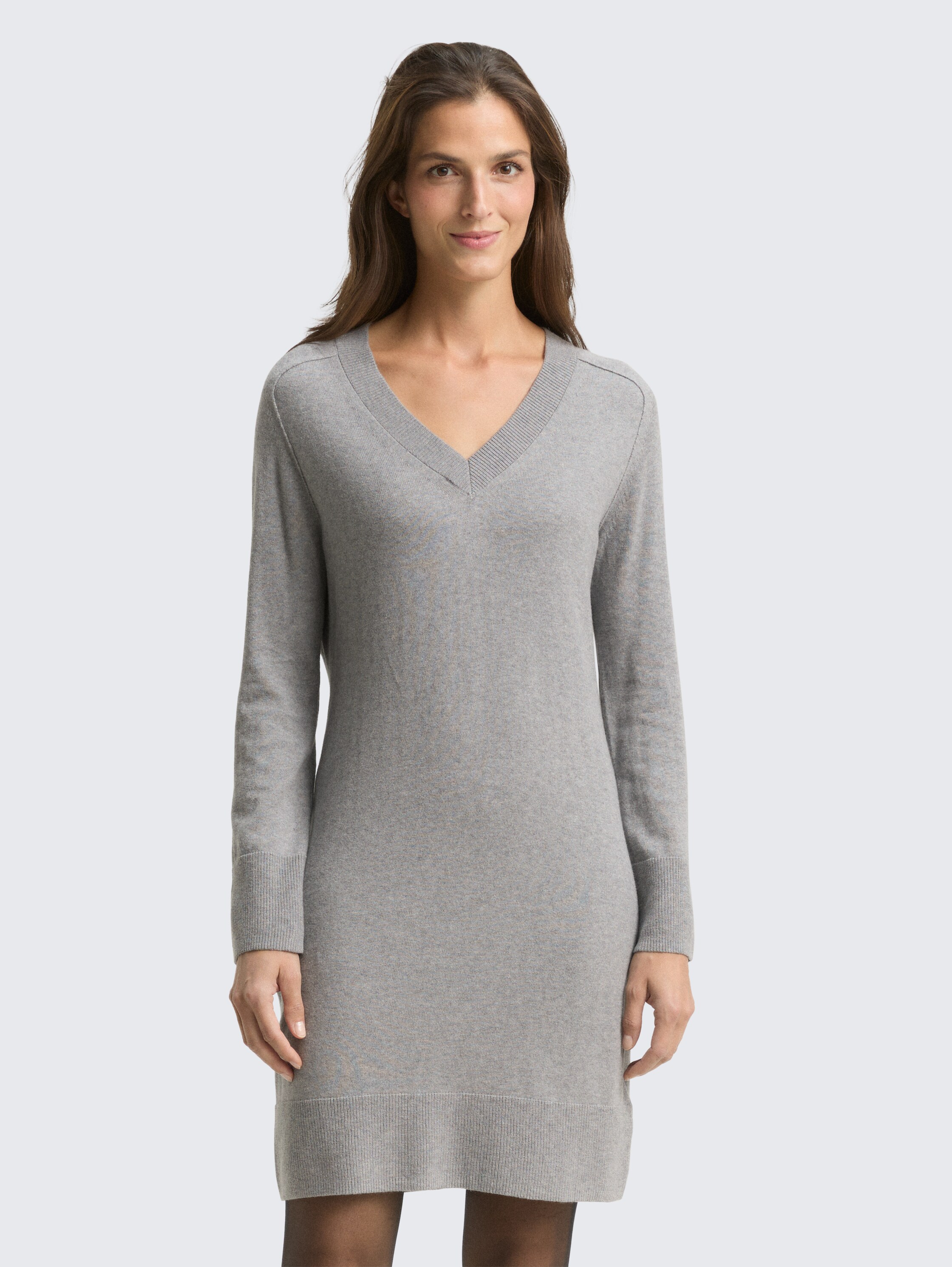 Strickkleid mit Kaschmir-Anteil - medium silver grey melange - Model-Vorderansicht