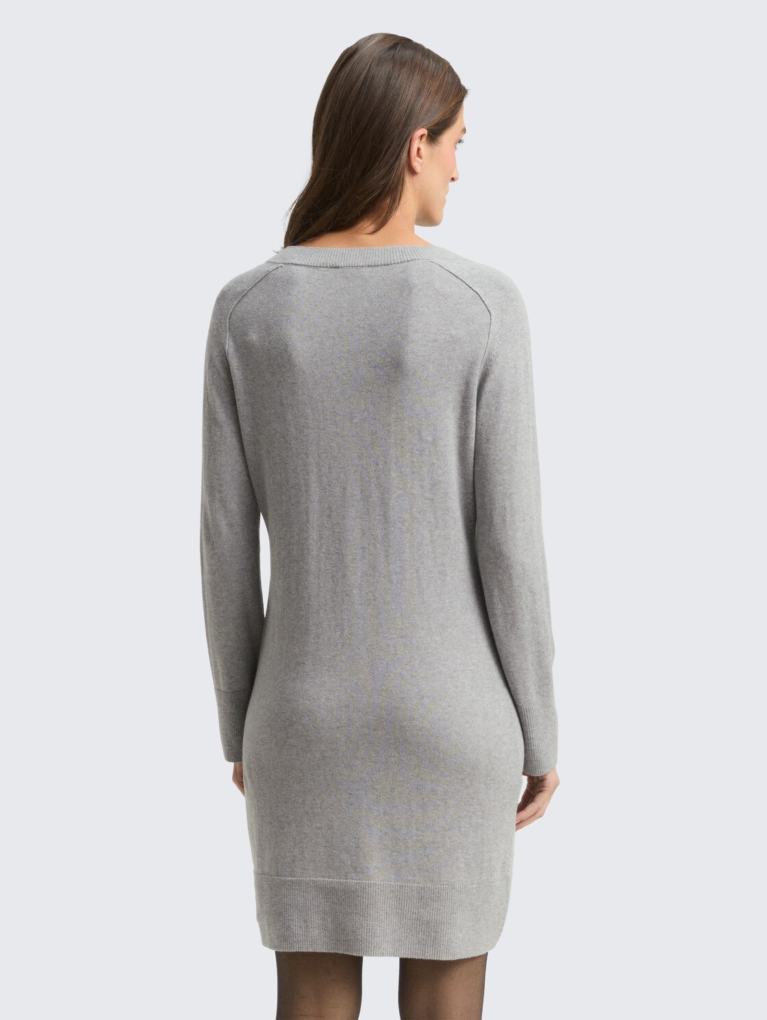 Strickkleid mit Kaschmir-Anteil - medium silver grey melange - Model-Rückansicht
