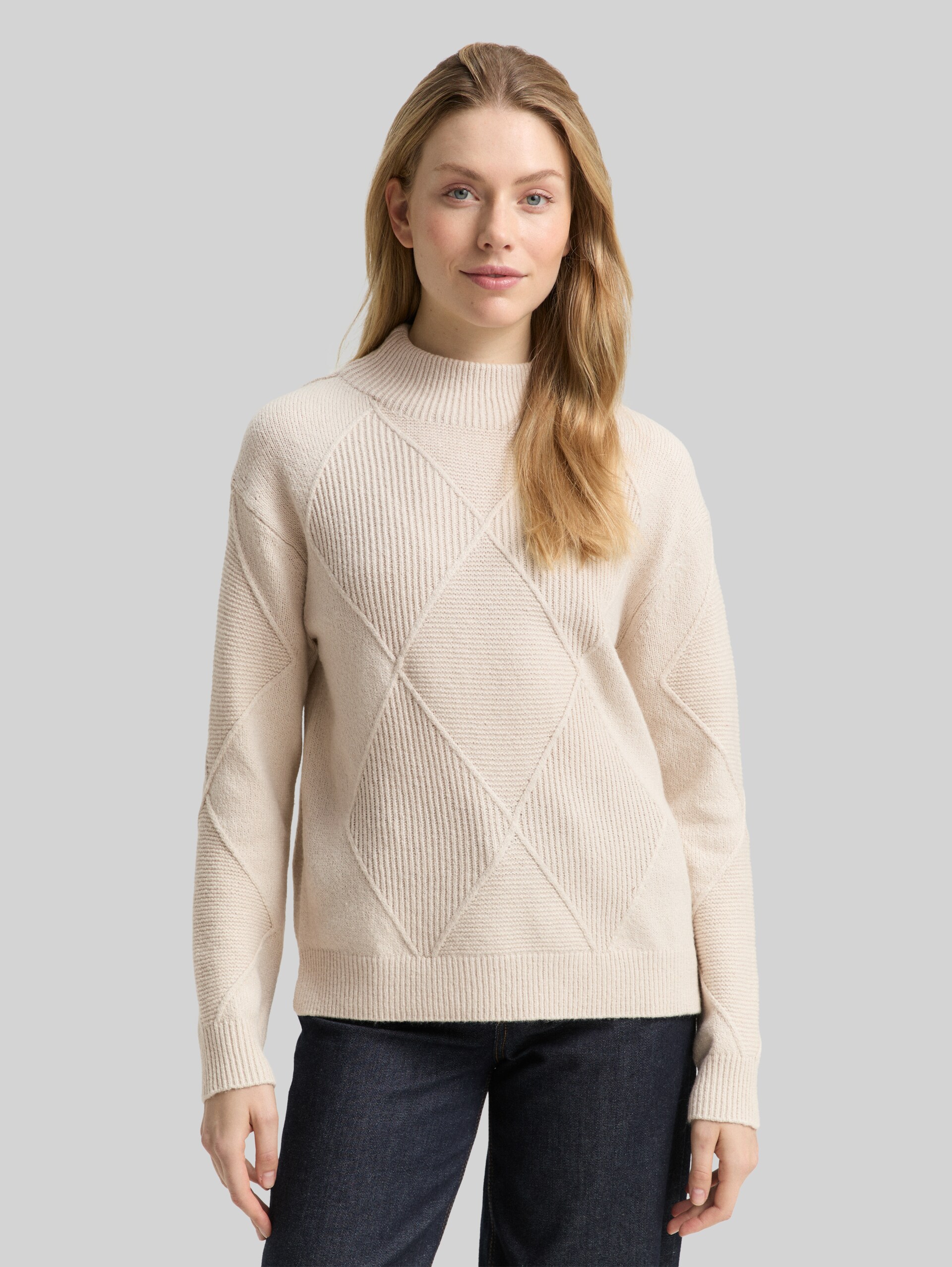 Loose fit knitted jumper with stand-up collar - sand stone beige - Neckline model front view