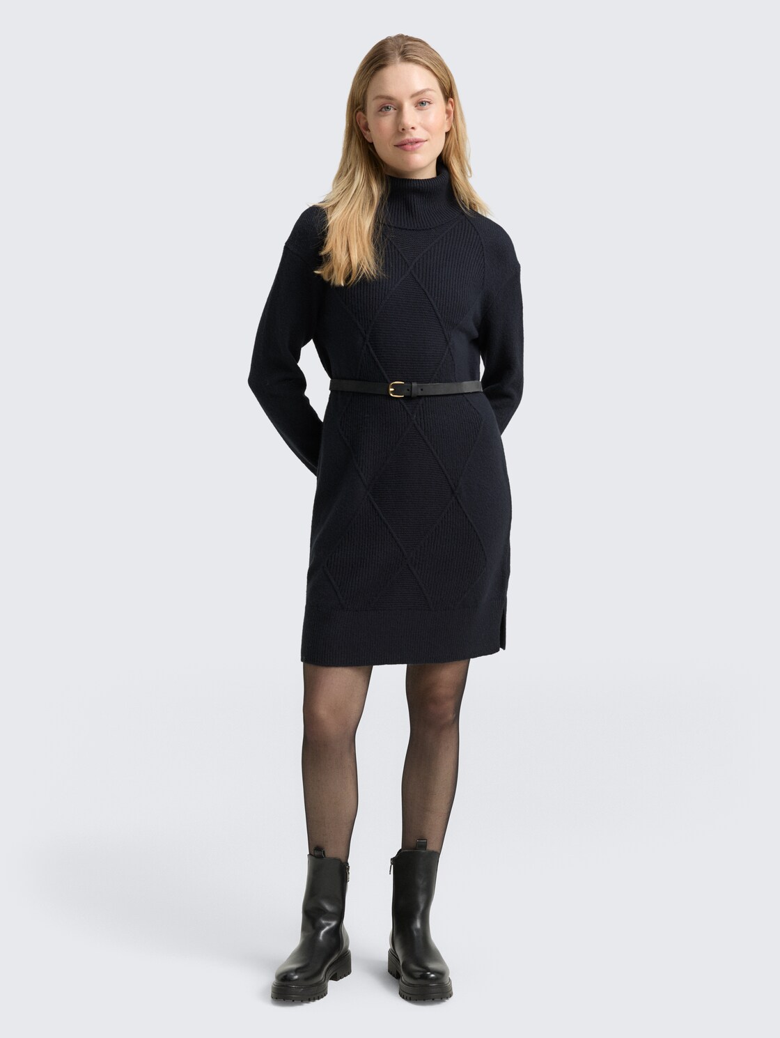 Loose Fit Strickkleid - sky captain blue - seitliche Model-Ansicht