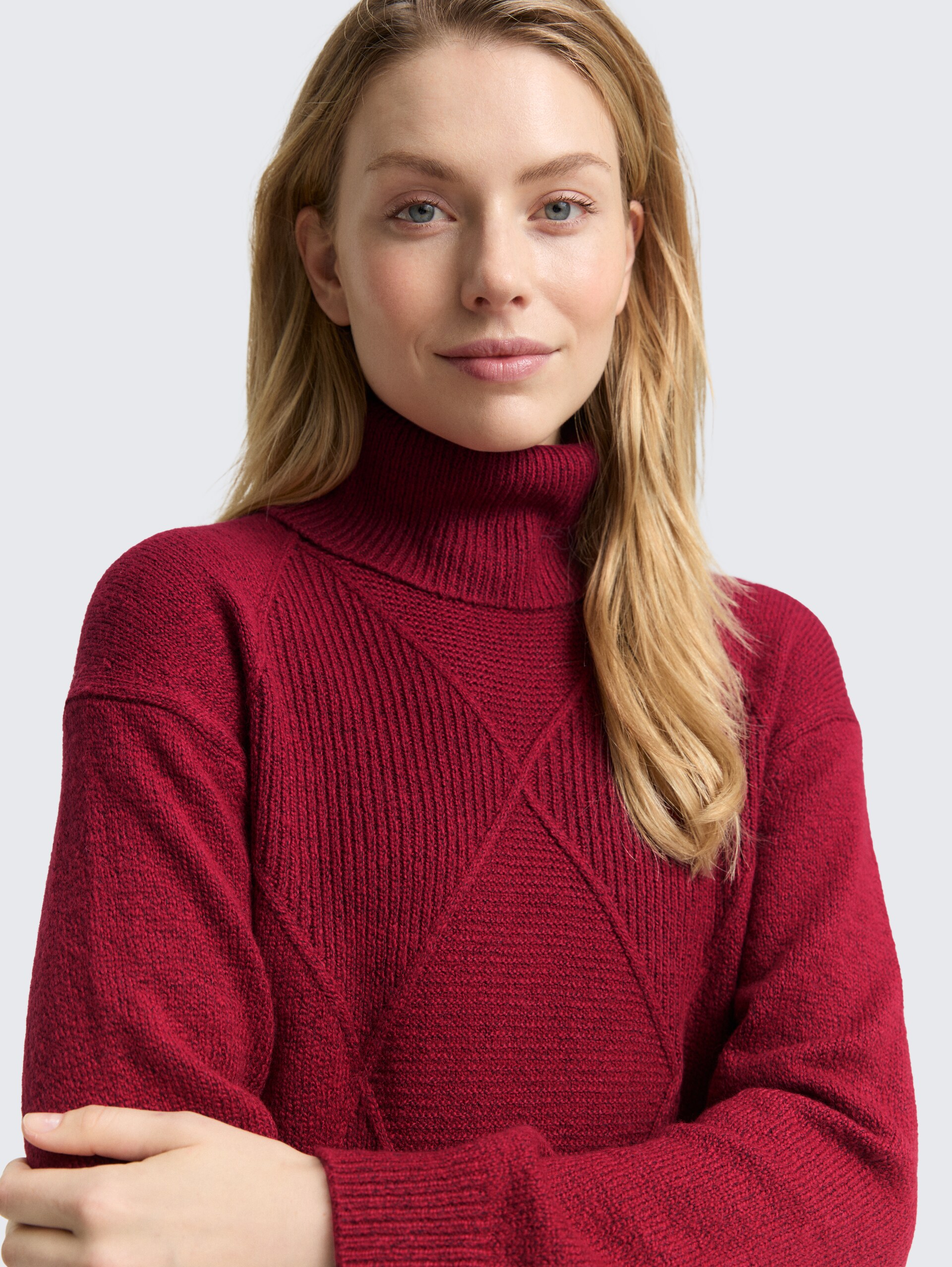 Loose Fit Strickkleid - rumba red melange - Detail-Model-Ansicht