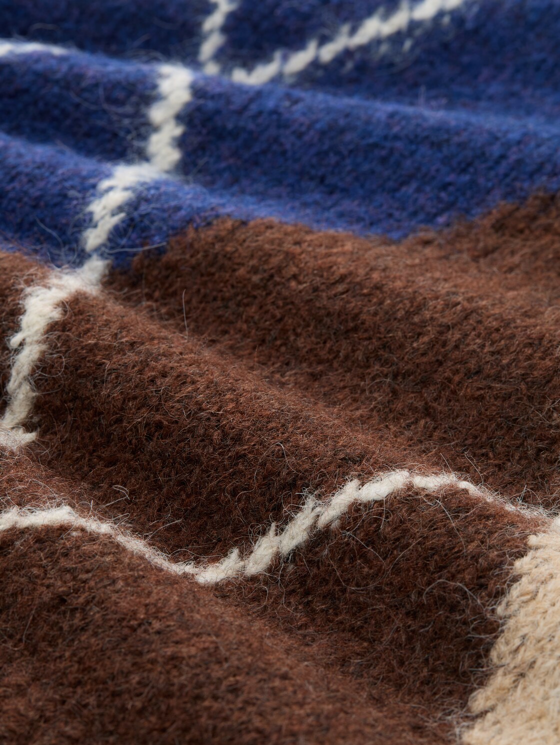 Oversize Rollkragenpullover mit Wollanteil - brown blue argyle knit dsign - Material-Ansicht