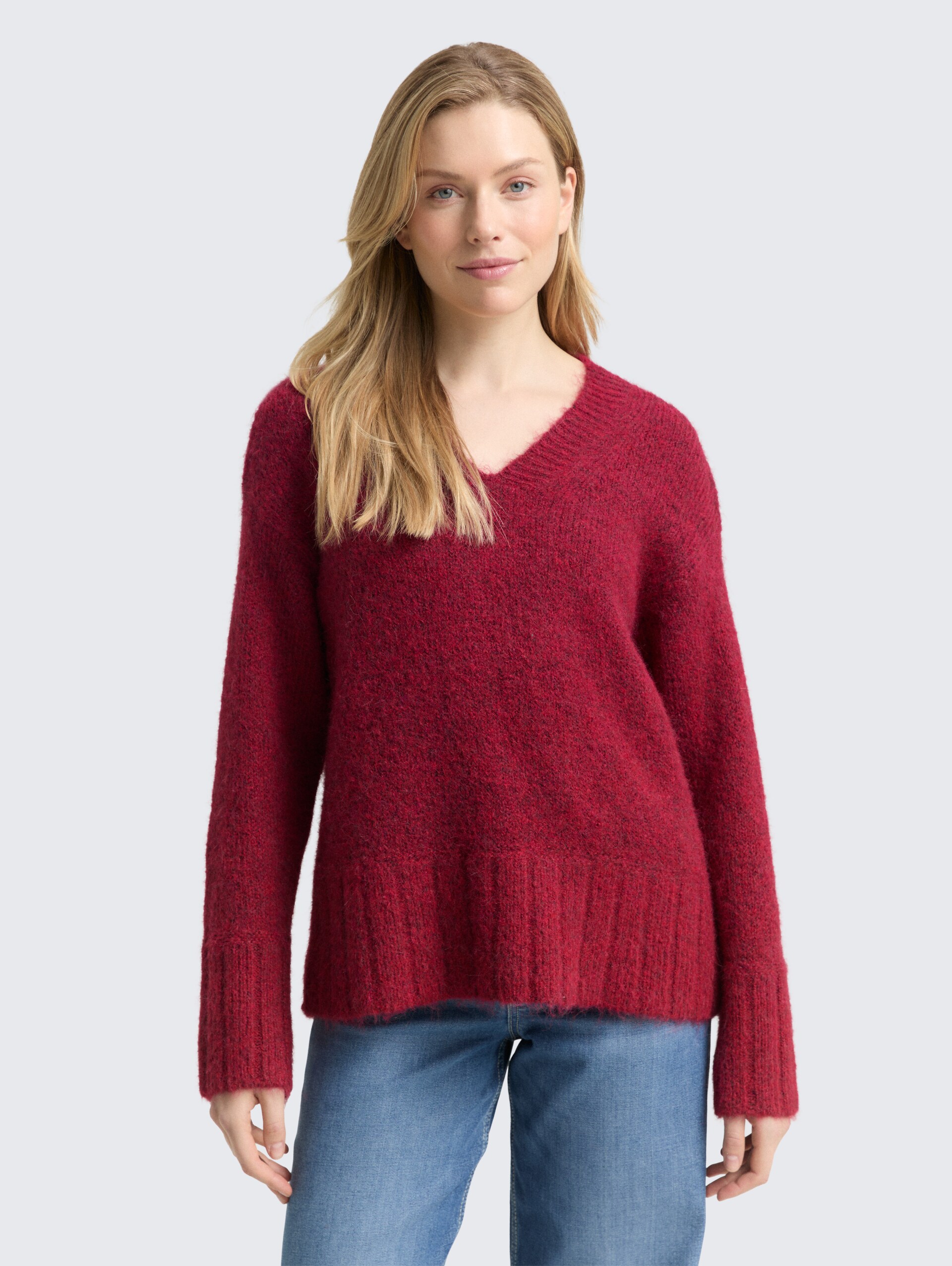 Oversize Strickpullover mit Wollanteil - rumba red melange - Ausschnitt Model-Vorderansicht